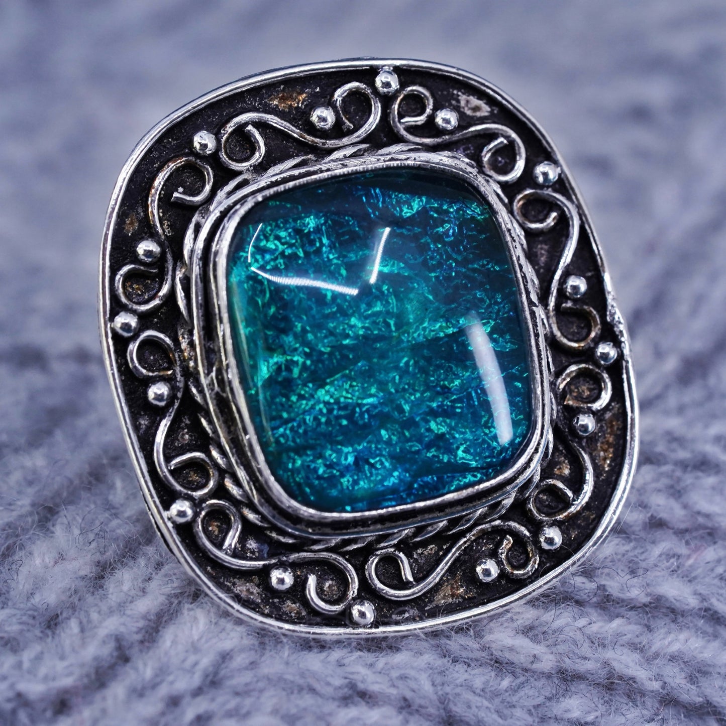 Size 5.25, VTG Mexico Sterling 925 silver handmade ring with blue foiled glass