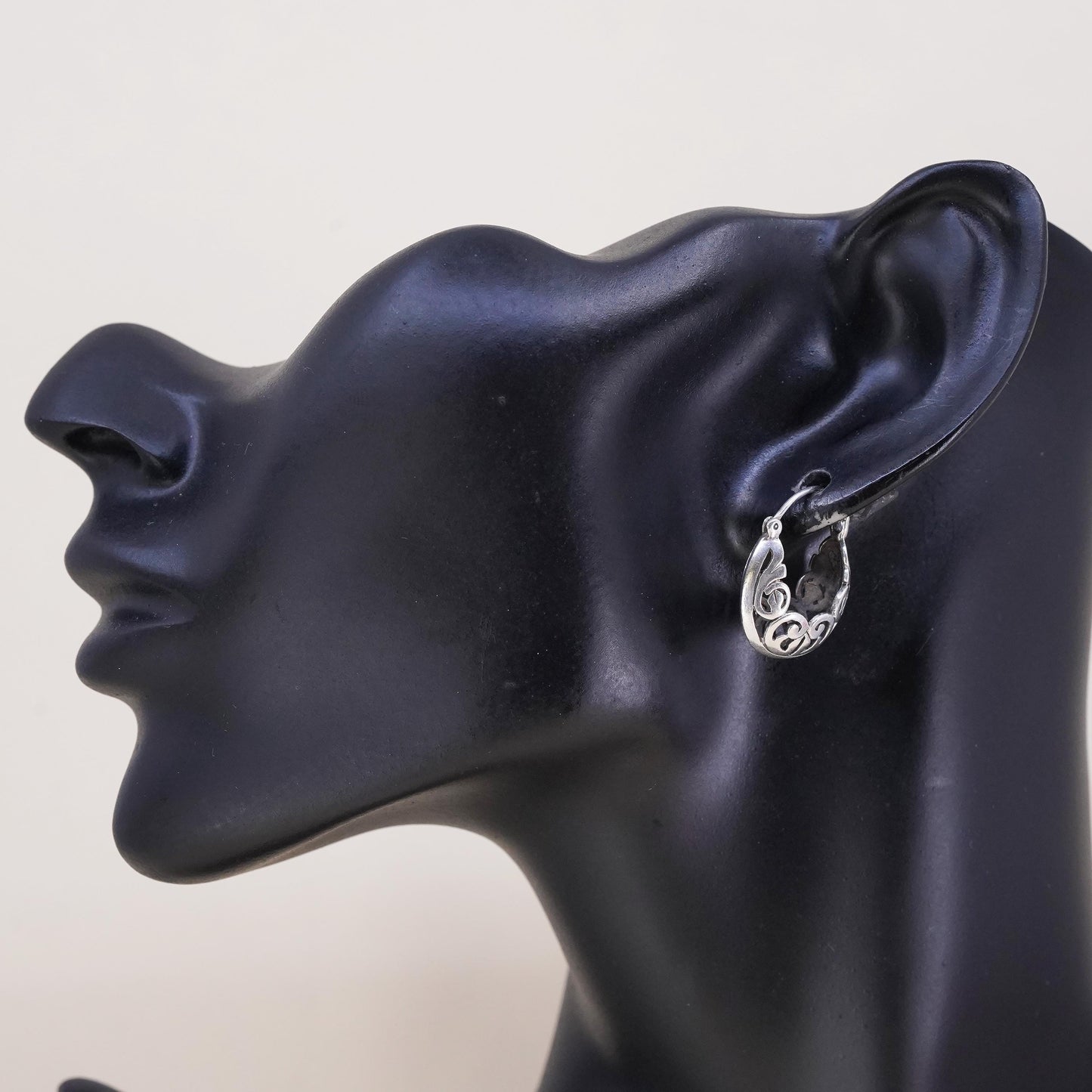 Silpada 925 Sterling Silver Filigree Open Hoop Huggie Post Single earring P1126