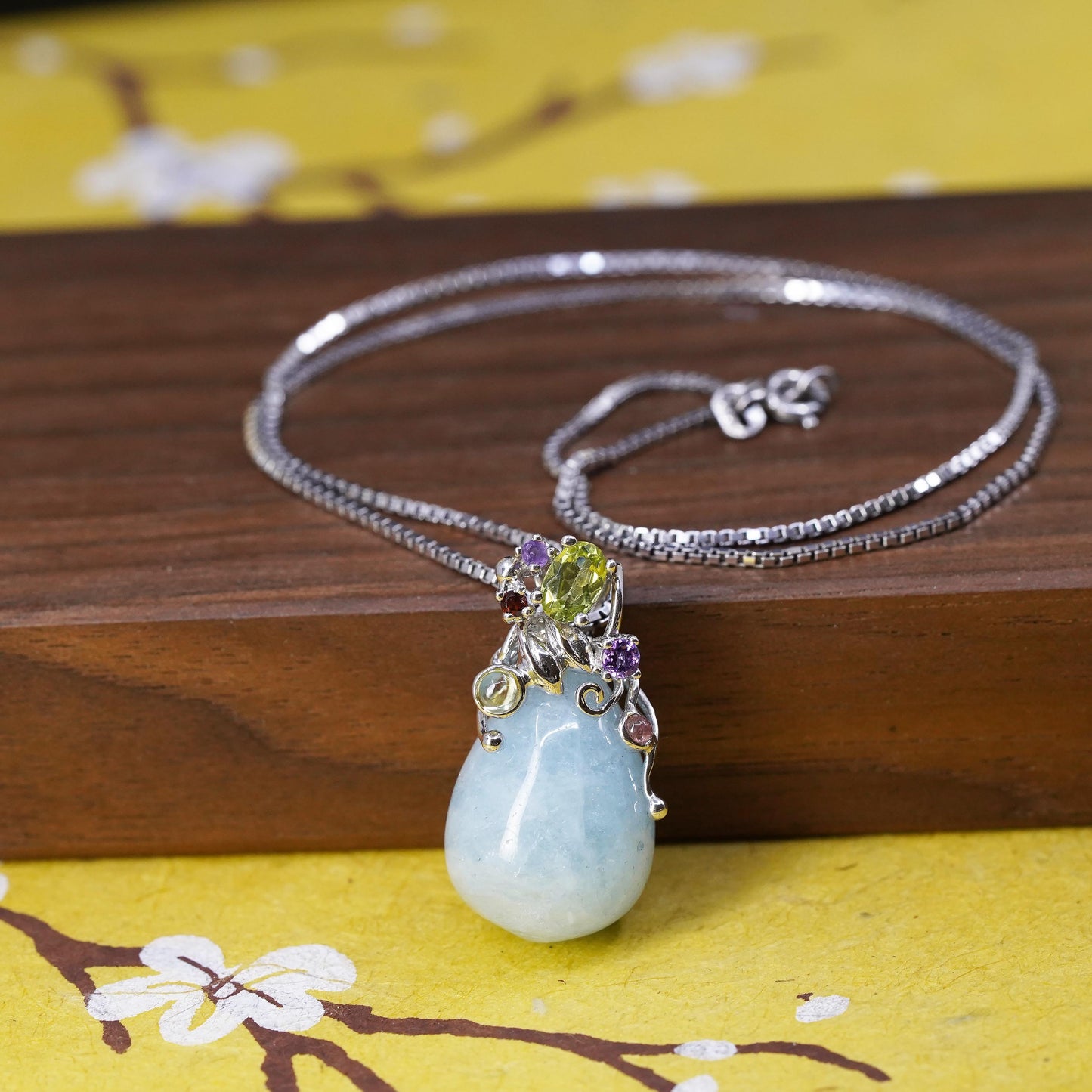 18", Sterling silver 925 necklace, box chain teardrop jade pendant peridot