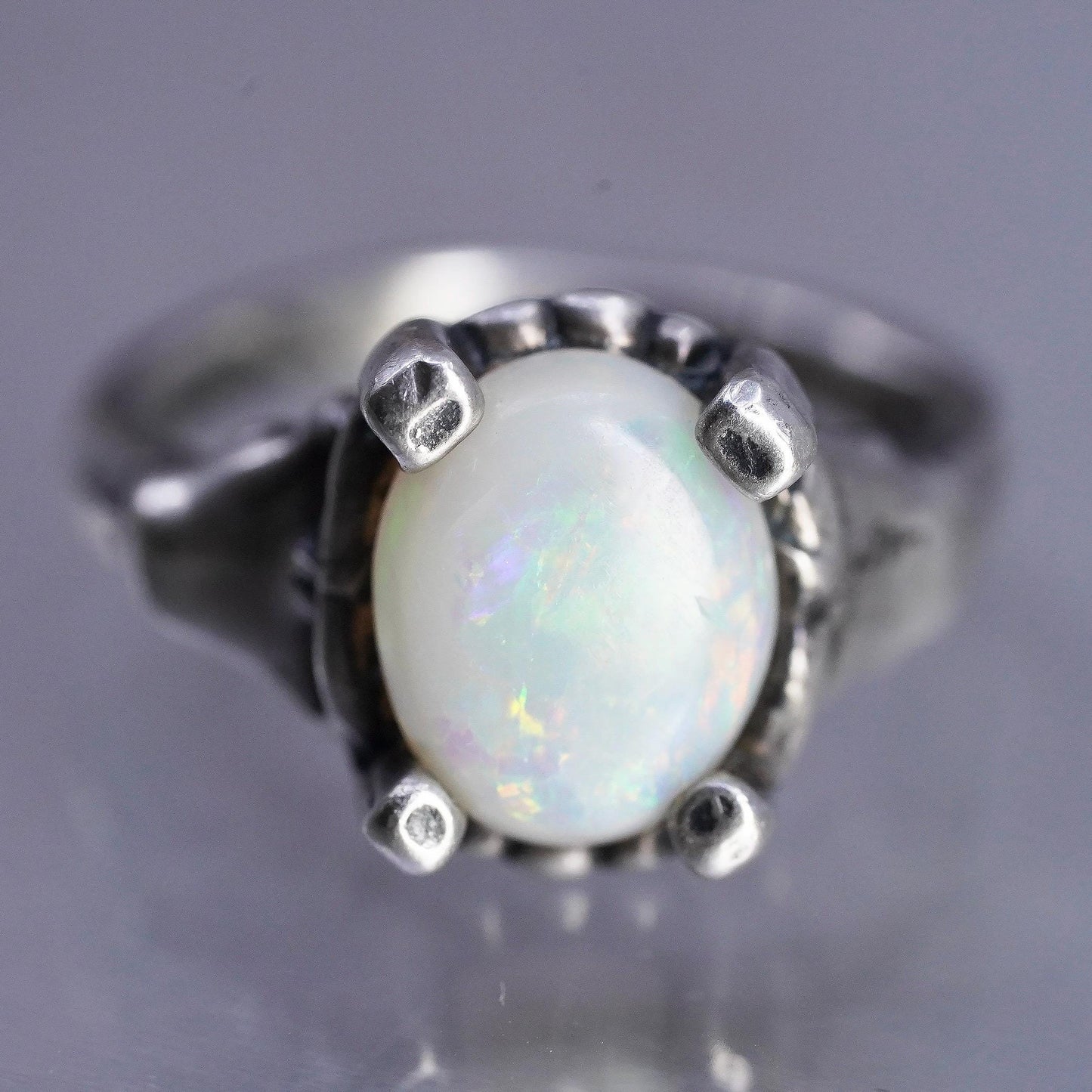 Size 3.25, vintage southwestern Sterling 925 silver handmade ring with opal