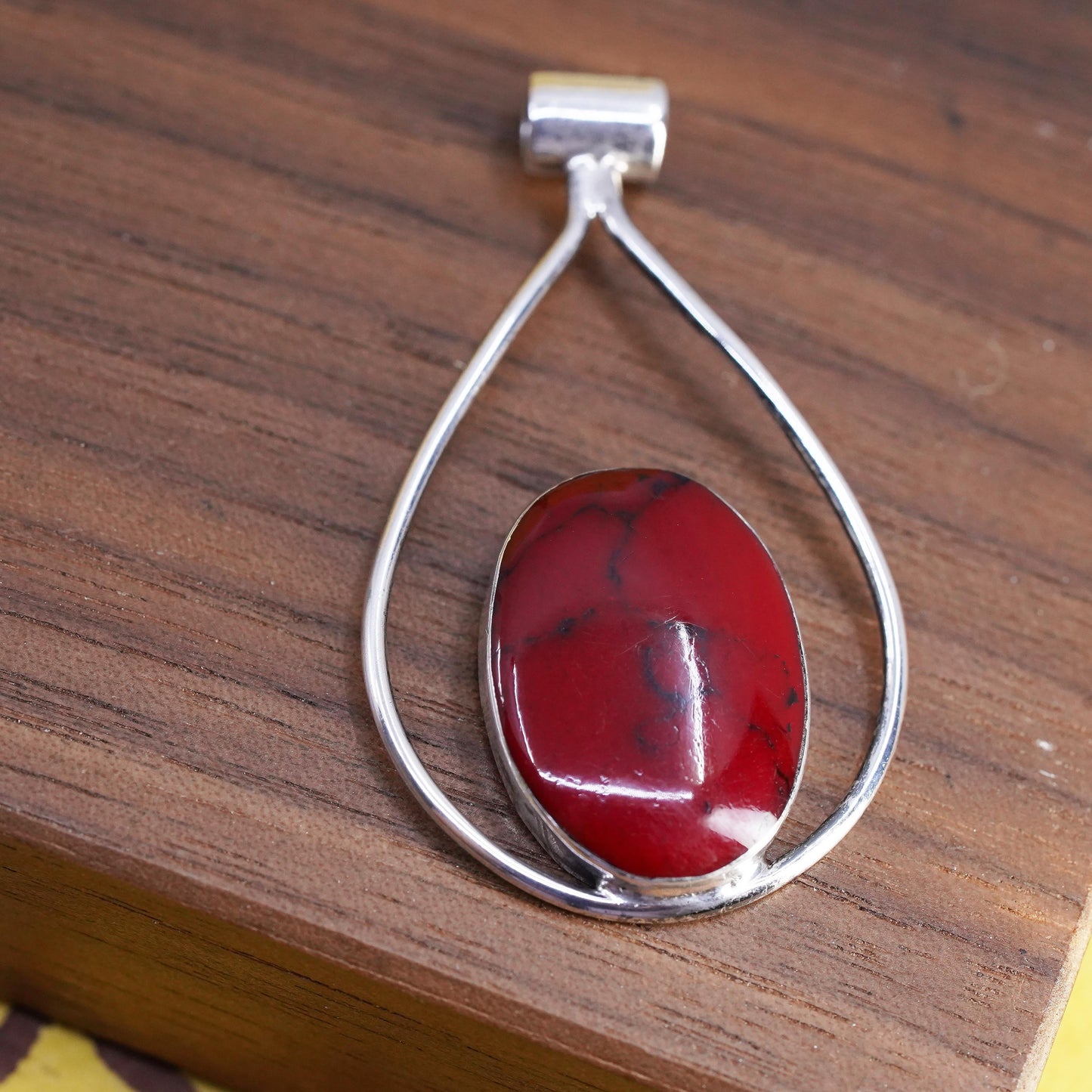 Vintage Sterling 925 silver handmade teardrop pendant with red onyx