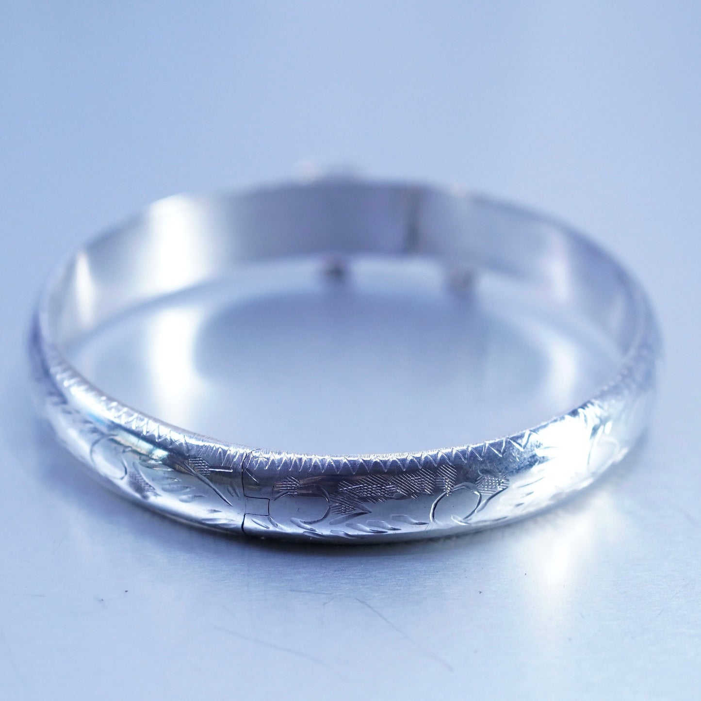 7.25”, Vintage Sterling 925 silver handmade bracelet, textured hinged bangle