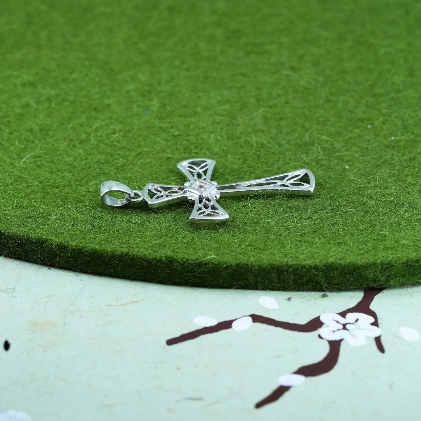 Vintage sterling 925 silver filigree cross pendant with genuine diamond