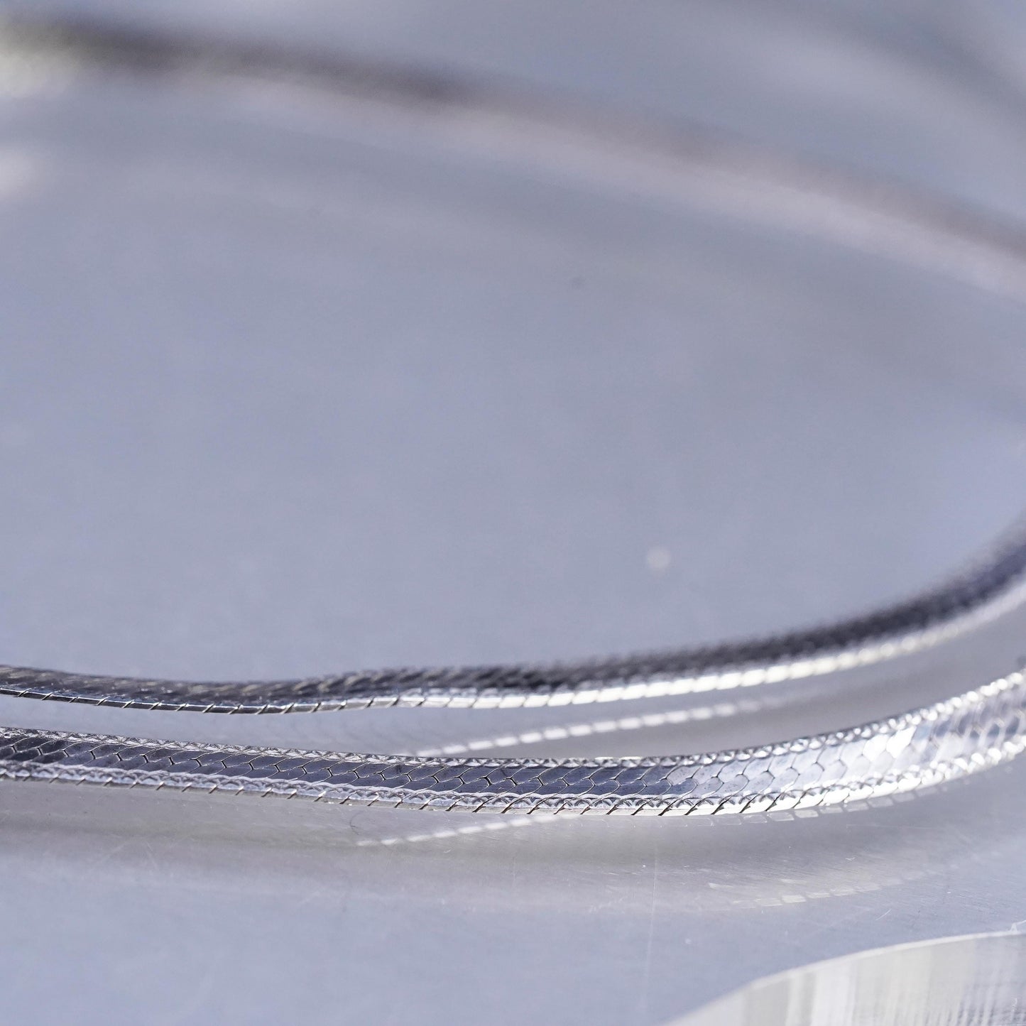 20", vintage Italian Sterling 925 silver textured herringbone chain necklace