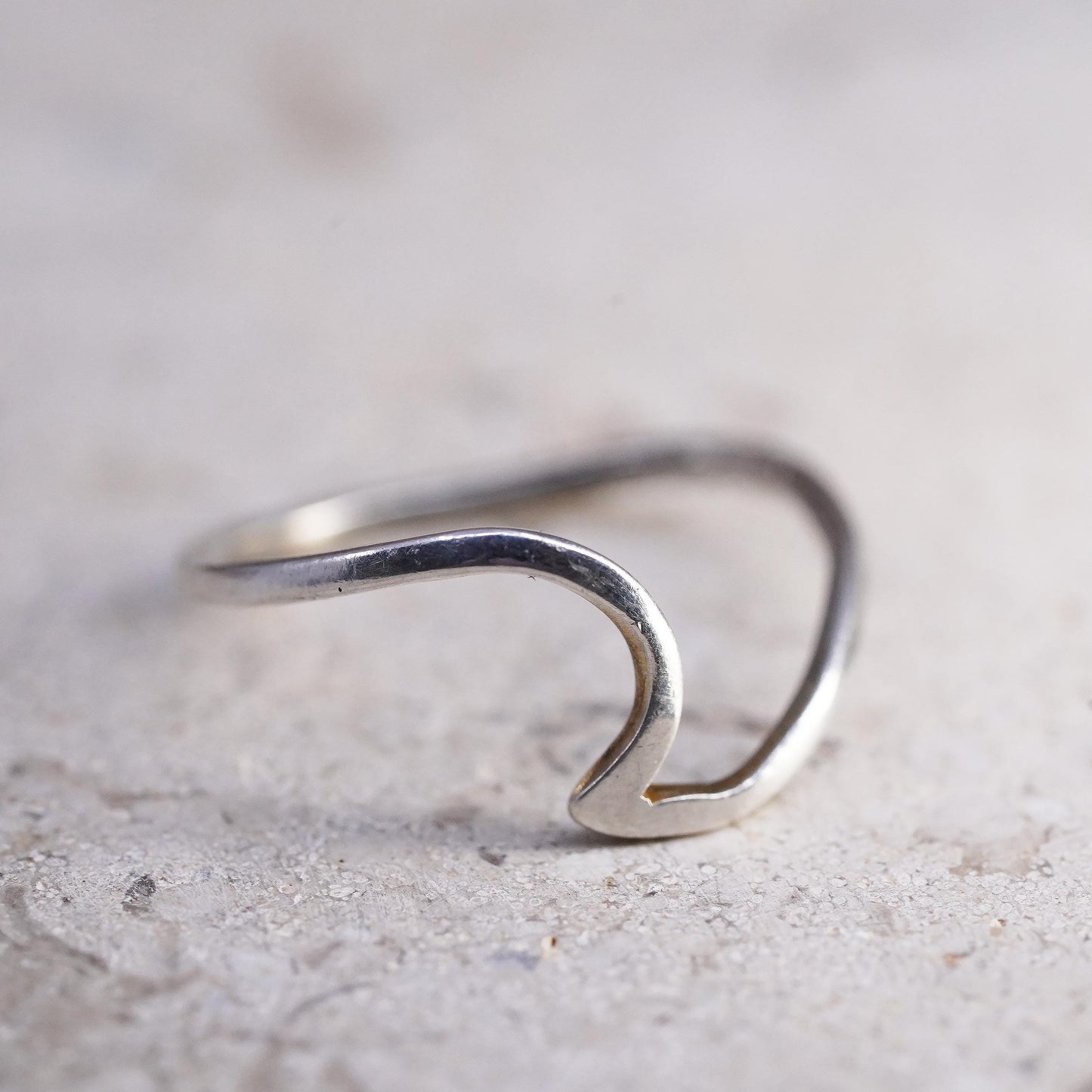 Size 7, VTG Sterling silver handmade wavy wave ring, stackable 925 band wave