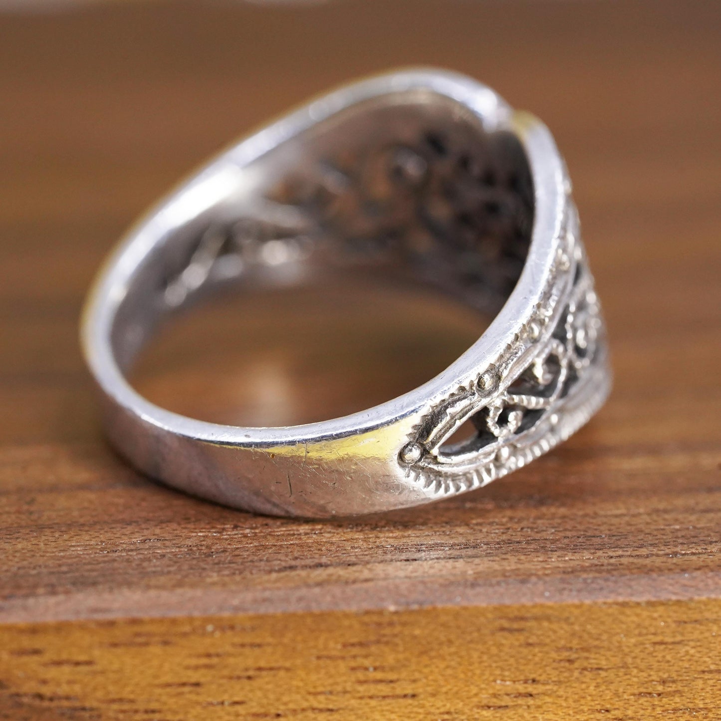 Size 8, vintage Sterling silver ring, southwestern, 925 filigree heart band