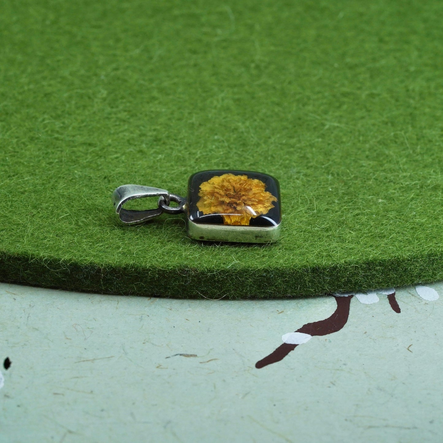 Vintage Sterling silver handmade pendant, square 925 resin with flower pendant