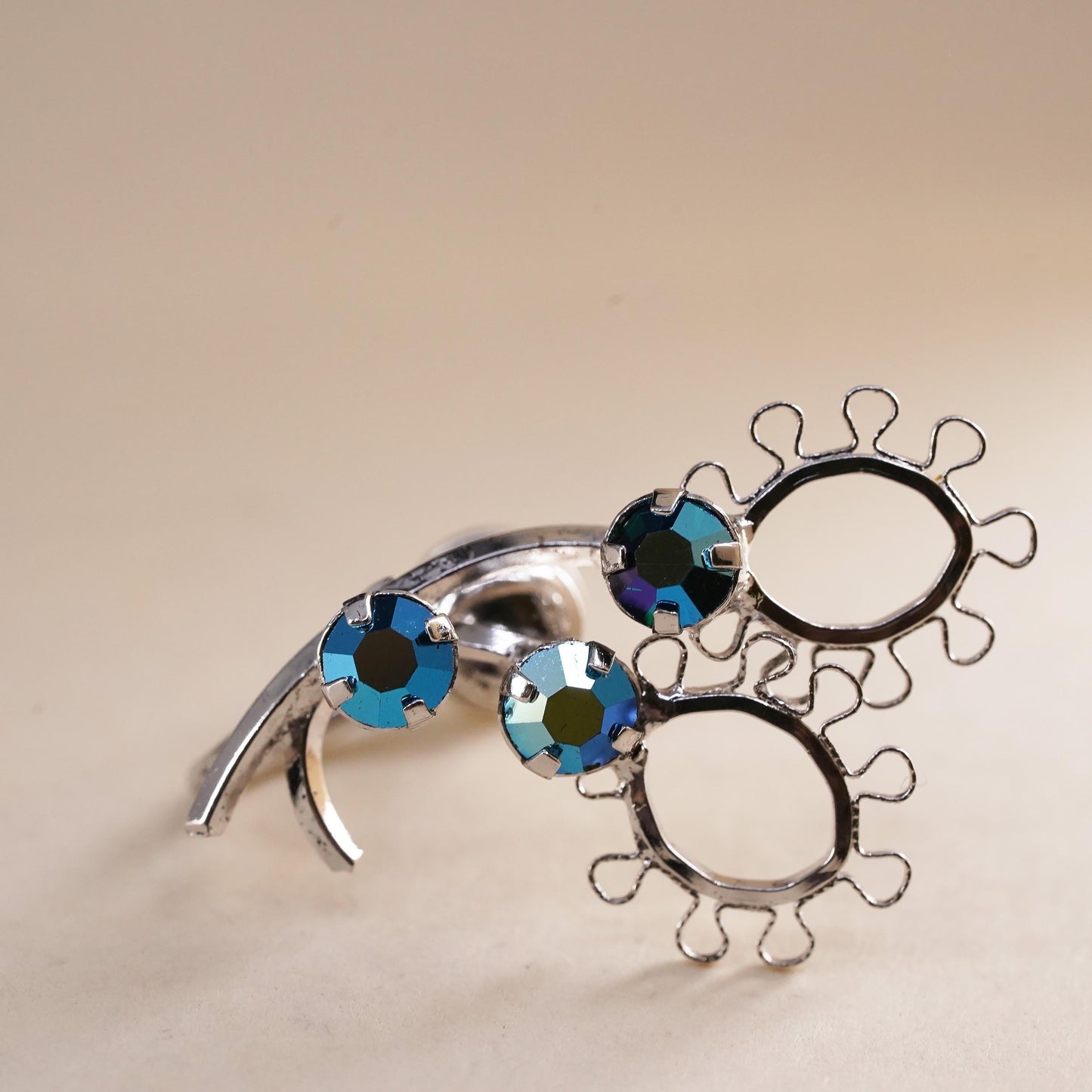 Vintage sterling silver handmade single earring, 925 screw back flower