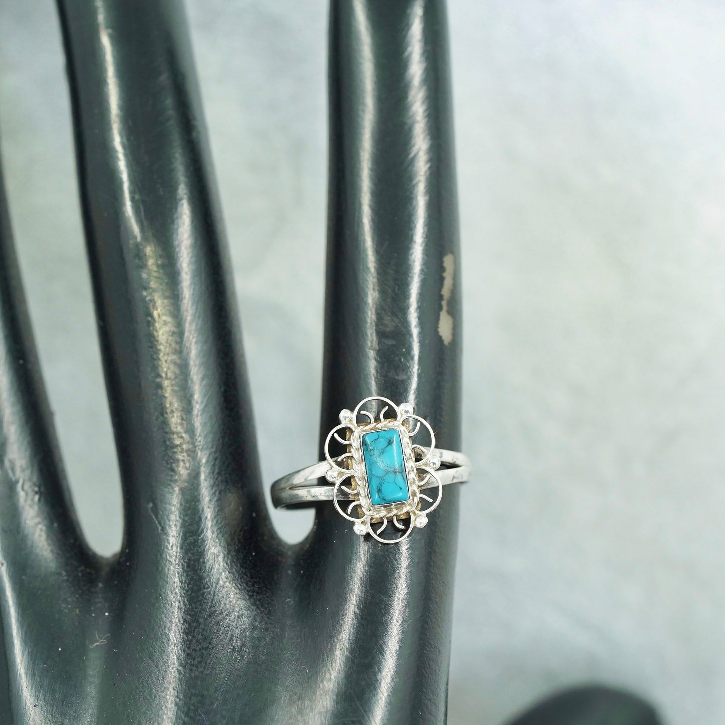 Size 7, Native American navajo Sterling 925 silver handmade ring with turquoise