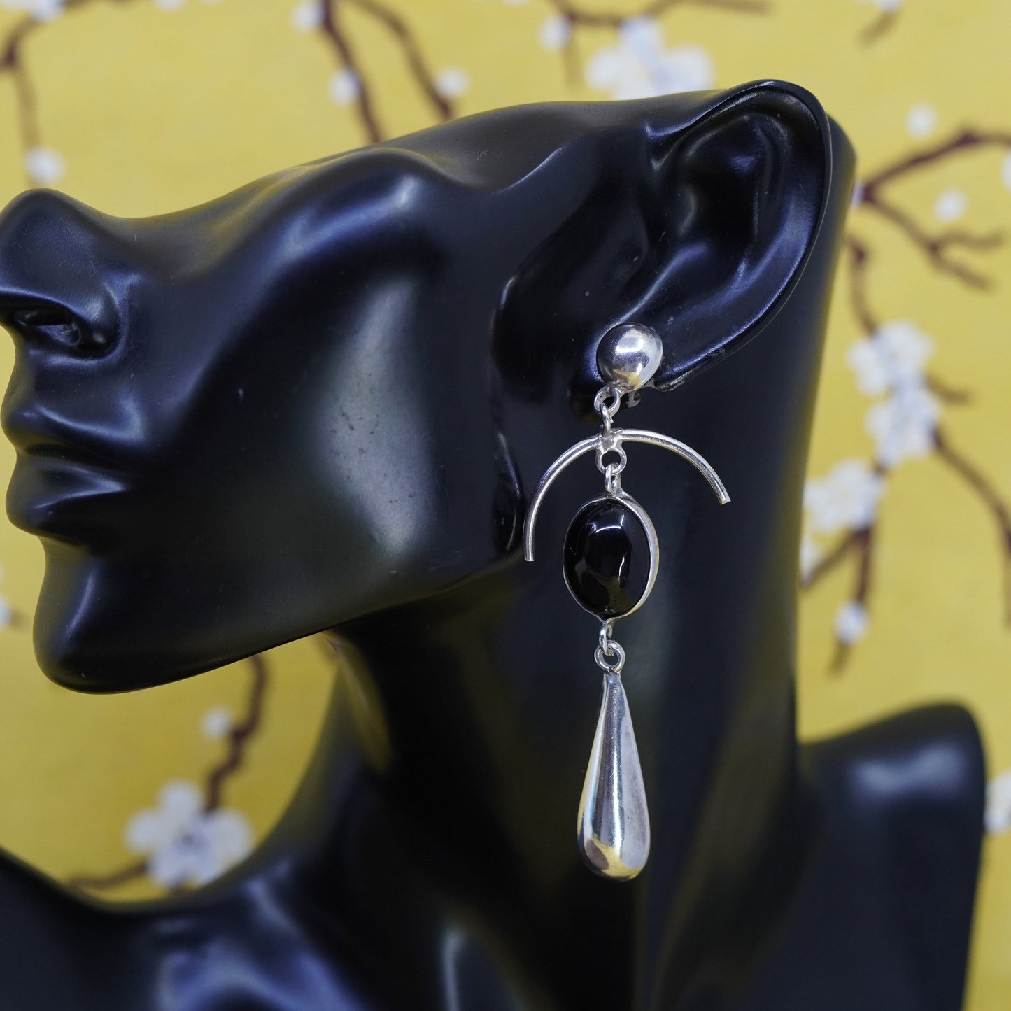 Southwestern mexico Sterling 925 silver handmade teardrop earrings w/ oval onyx