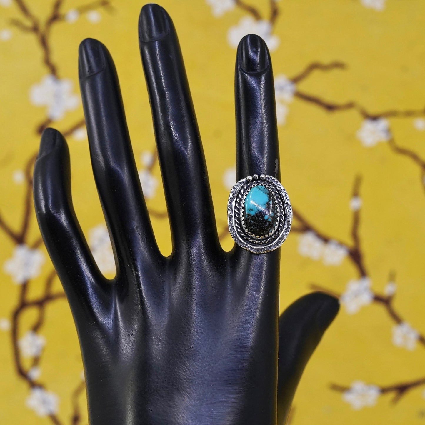 Size 6, vintage Native American Sterling 925 silver ring w/ teardrop turquoise