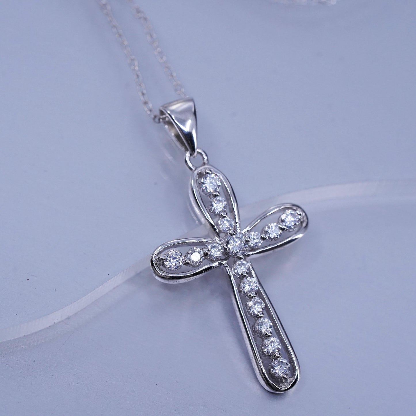 18”, vintage Sterling 925 silver circle necklace with cross pendant and cz