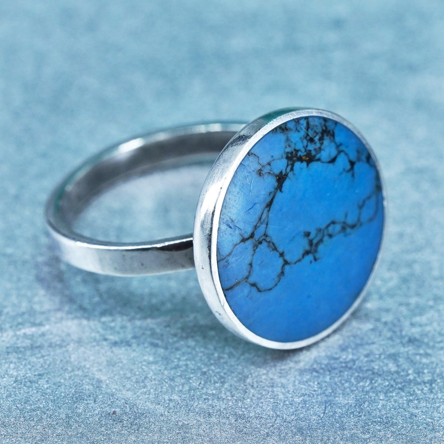 Size 7, southwestern Sterling 925 silver handmade ring with circle turquoise