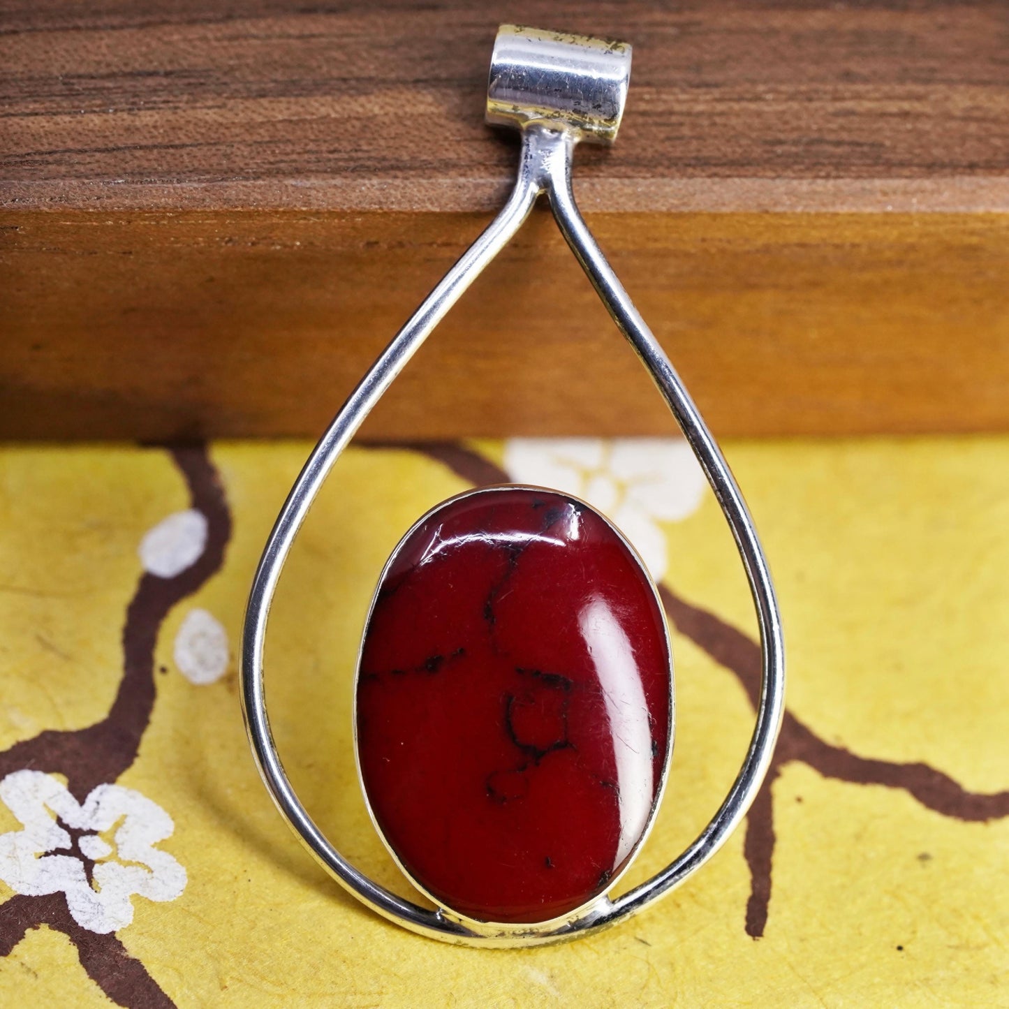 Vintage Sterling 925 silver handmade teardrop pendant with red onyx