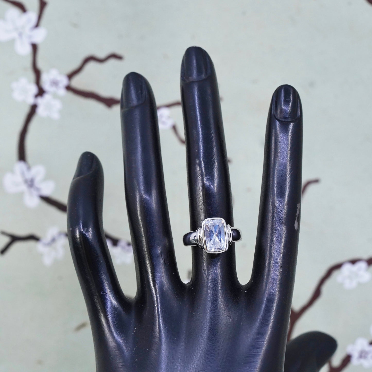Size 6, Sterling 925 silver ring with rectangular cut CZ cluster