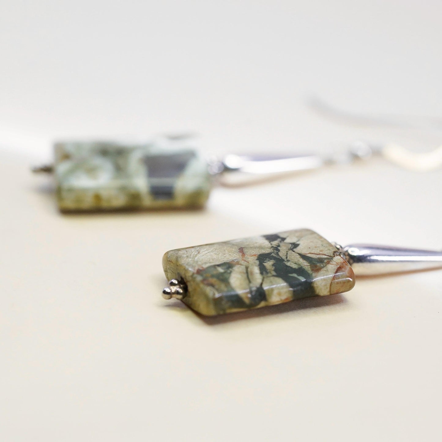 Vintage Sterling silver handmade earrings 925 silver teardrop green agate drops