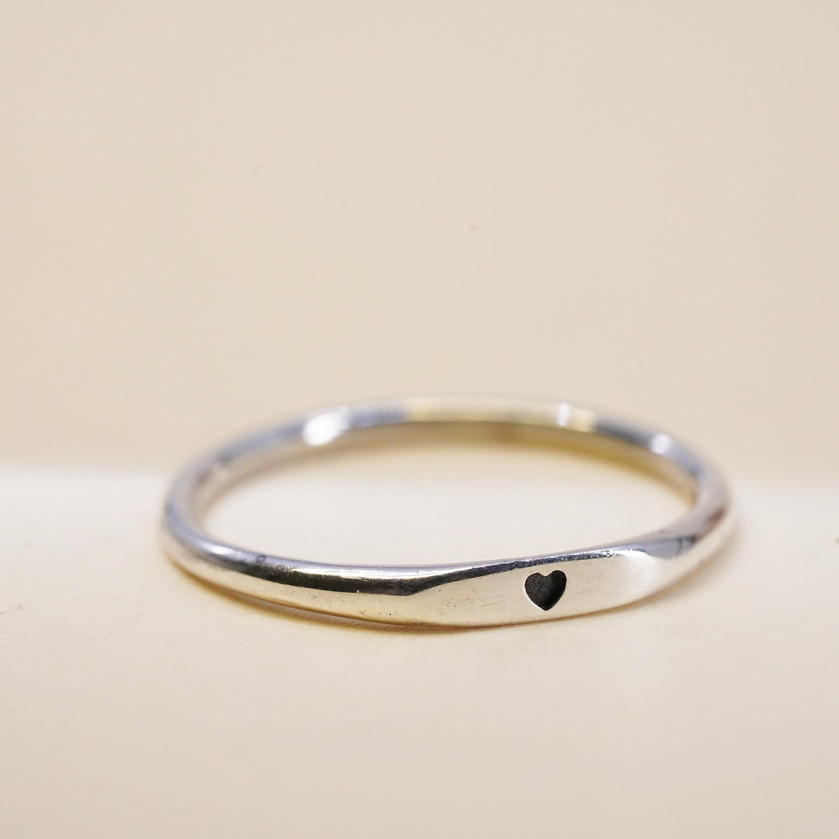 Size 6, Vintage sterling silver handmade stackable ring, 925 heart band
