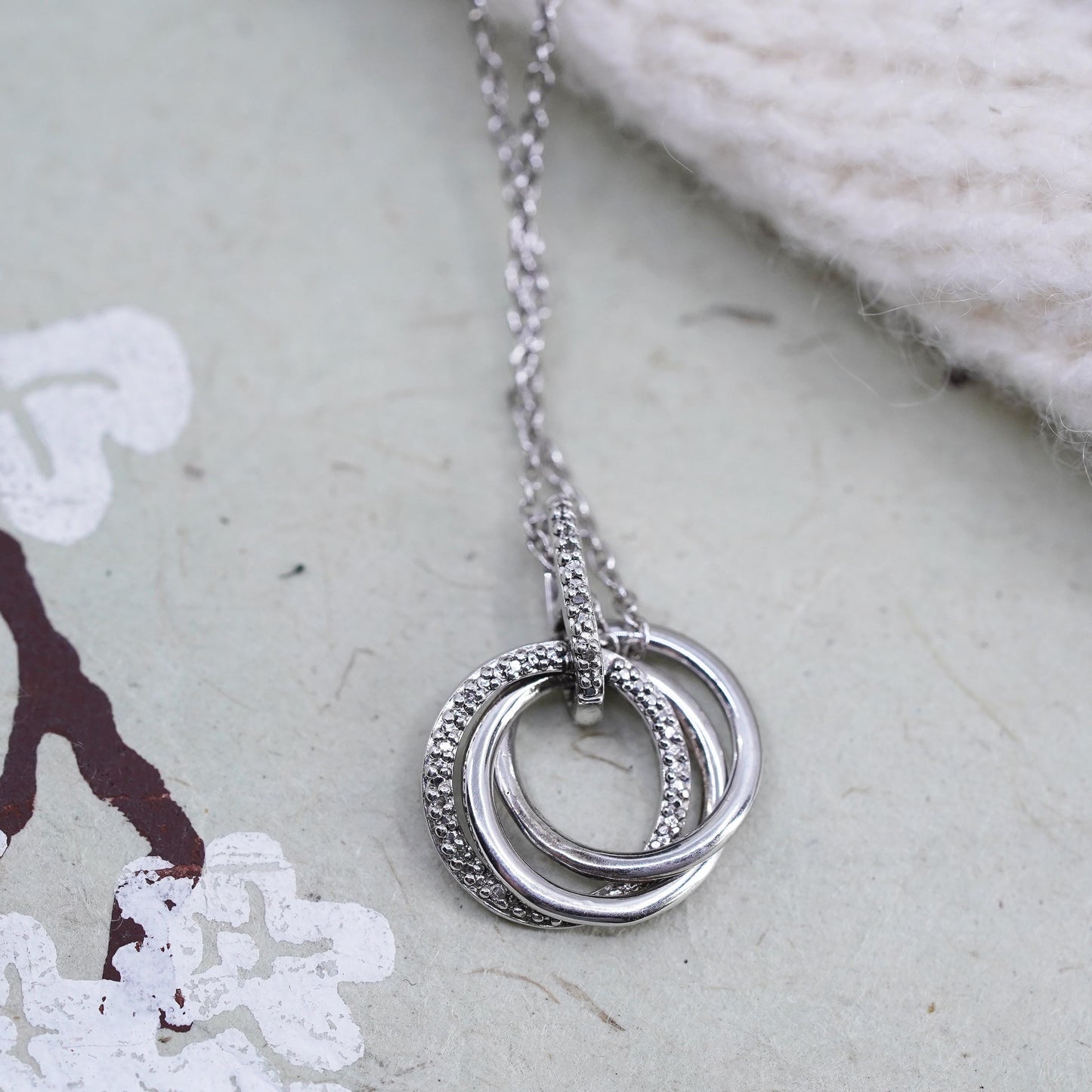 18”, Vintage Sterling silver necklace, 925 circle chain with pendant diamonds