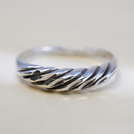 Size 7, VTG sterling silver handmade ring, textured 925 ribbed stackable band