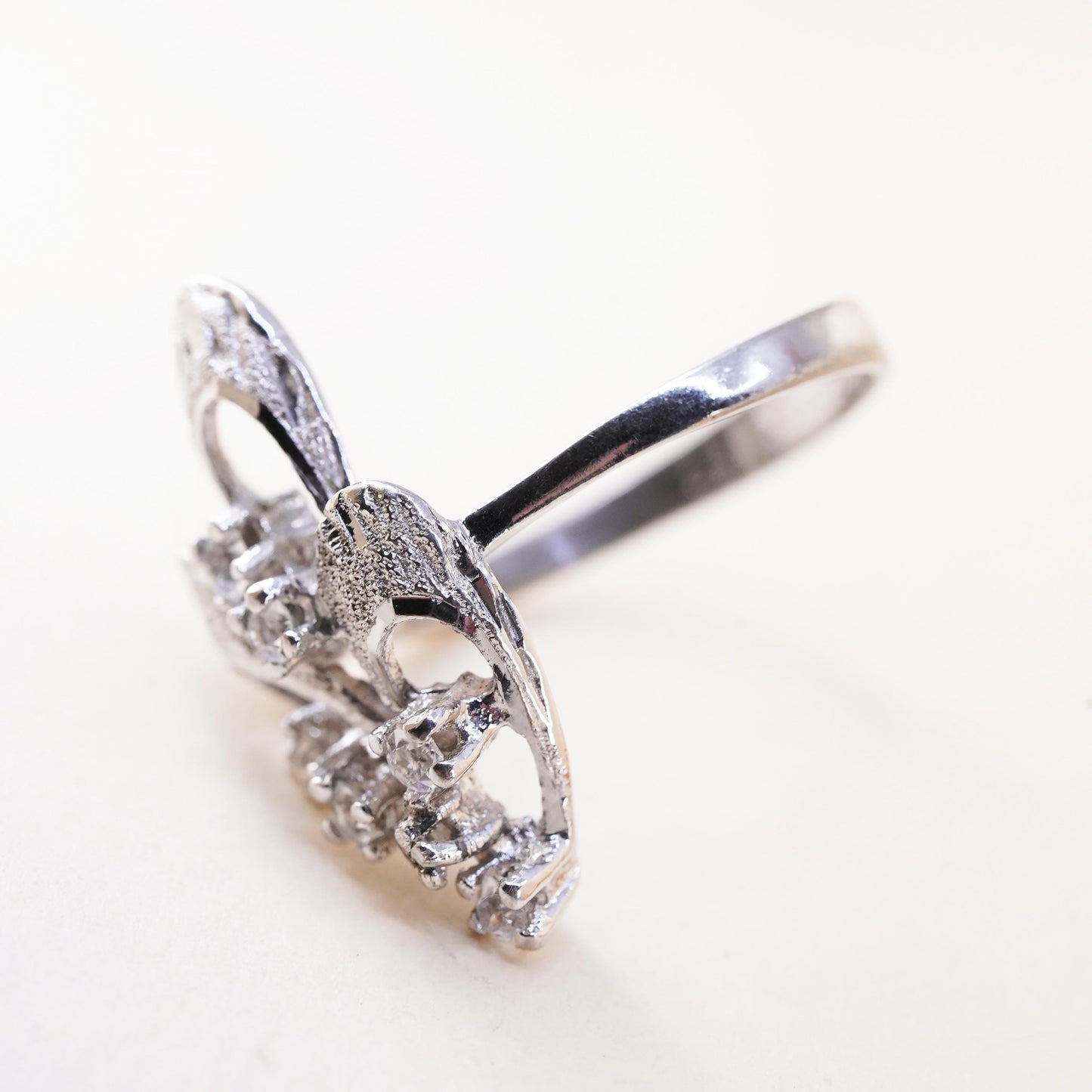 Size 9, vintage glittering textured Sterling 925 silver Statement ring with cz