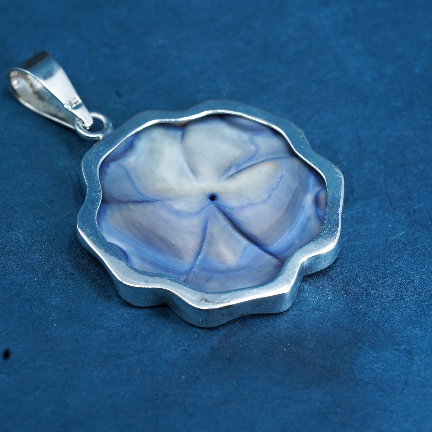 Vintage Sterling silver 925 pendant with blue mother of pearl plumeria flower