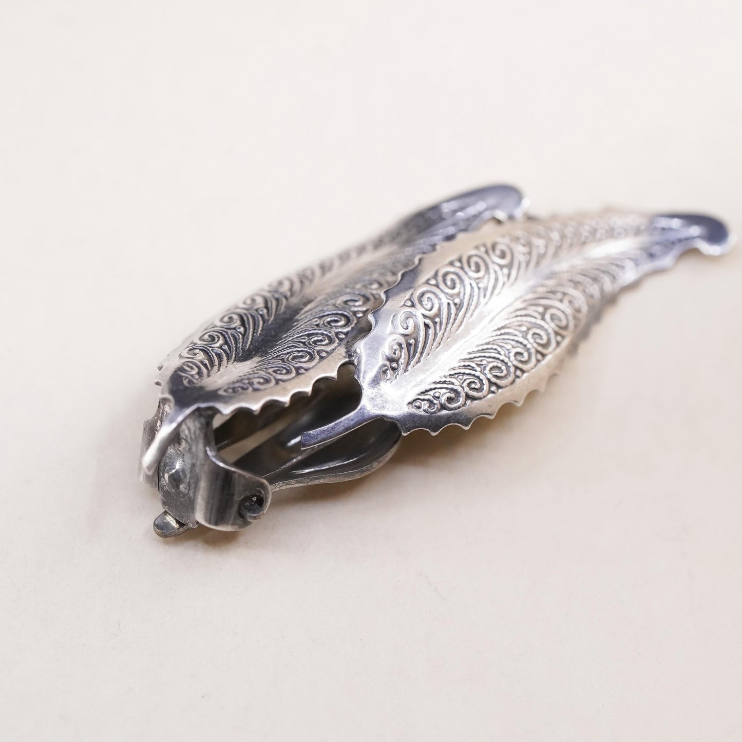 Vintage southwestern sterling silver single earring, 925 silver leaves clip on