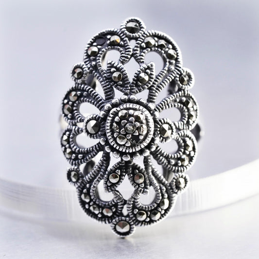 Size 7, southwestern Sterling 925 silver ring, filigree band cluster marcasite