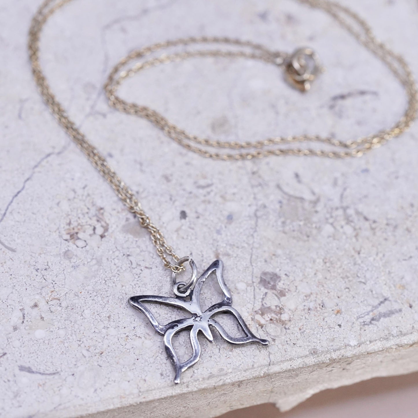 18", yellow gold tone Sterling 925 silver circle necklace w/ butterfly pendant