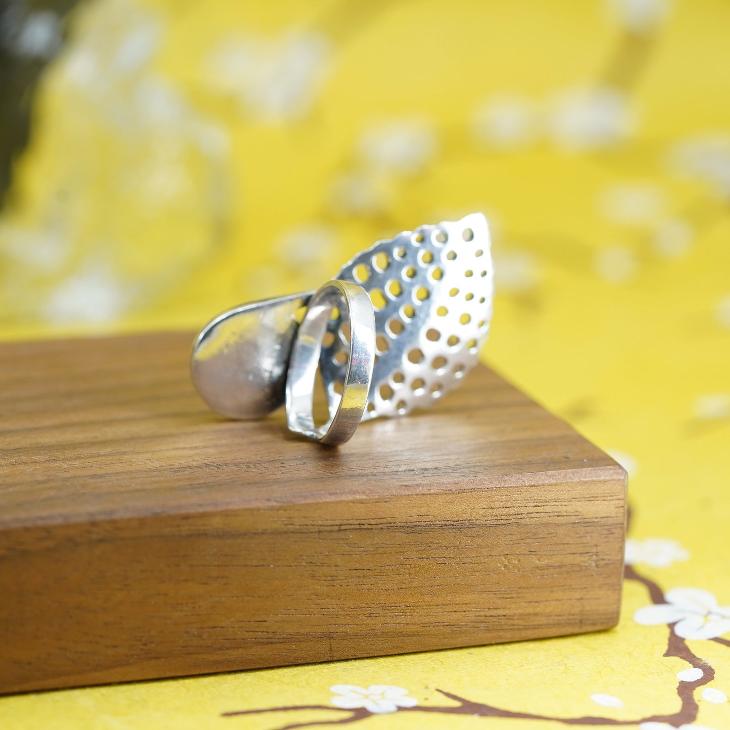 Size 7.75, Vintage Sterling silver handmade ring, 925 leaf band