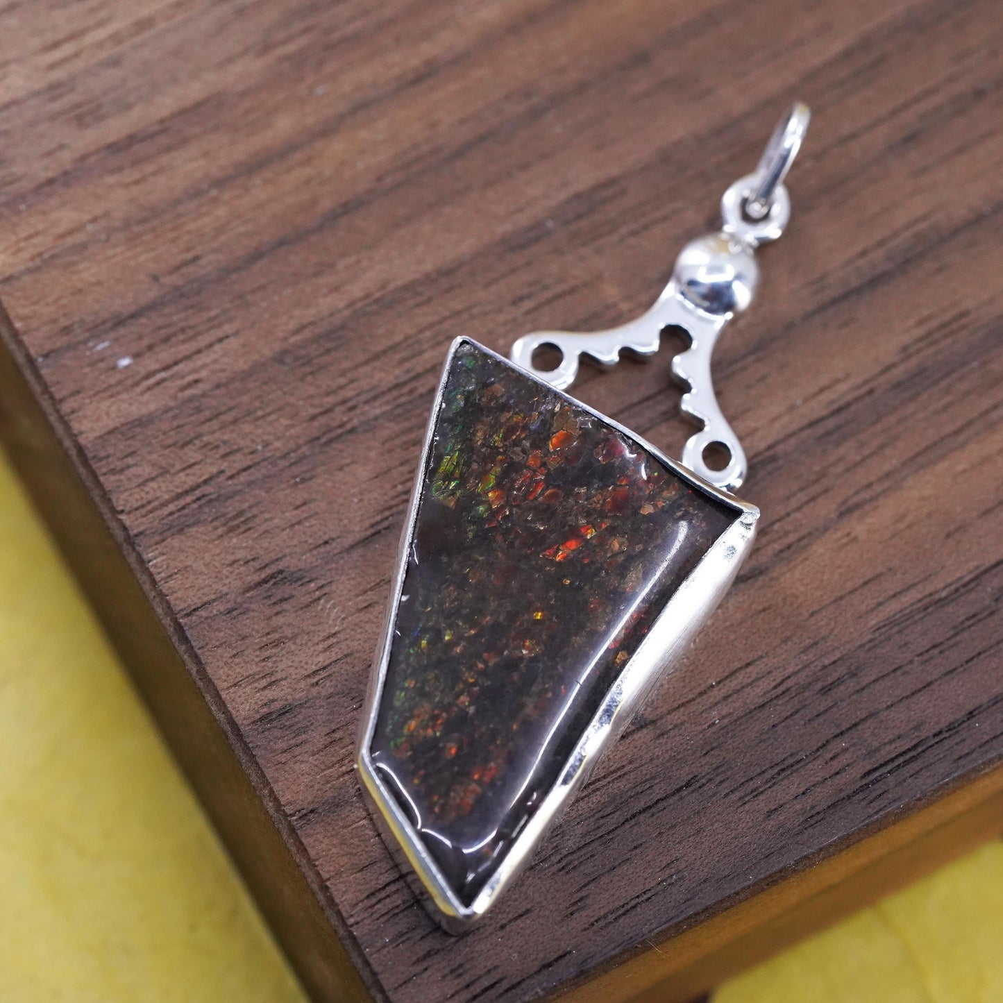 Native American Navajo Gary Signed 925 Sterling Silver Opal pendant