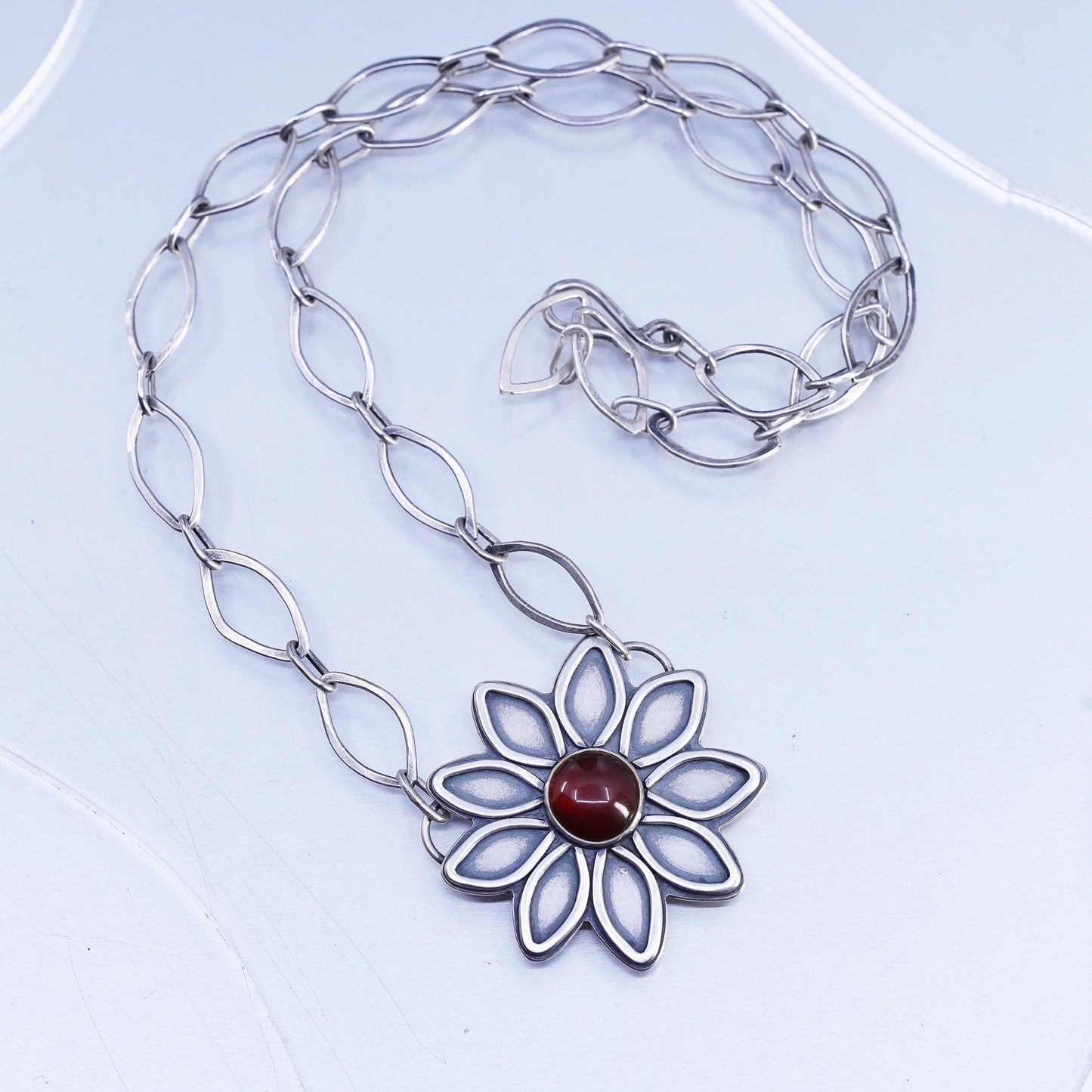 18", ALT matte Sterling 925 Silver flatten necklace garnet sunflower pendant