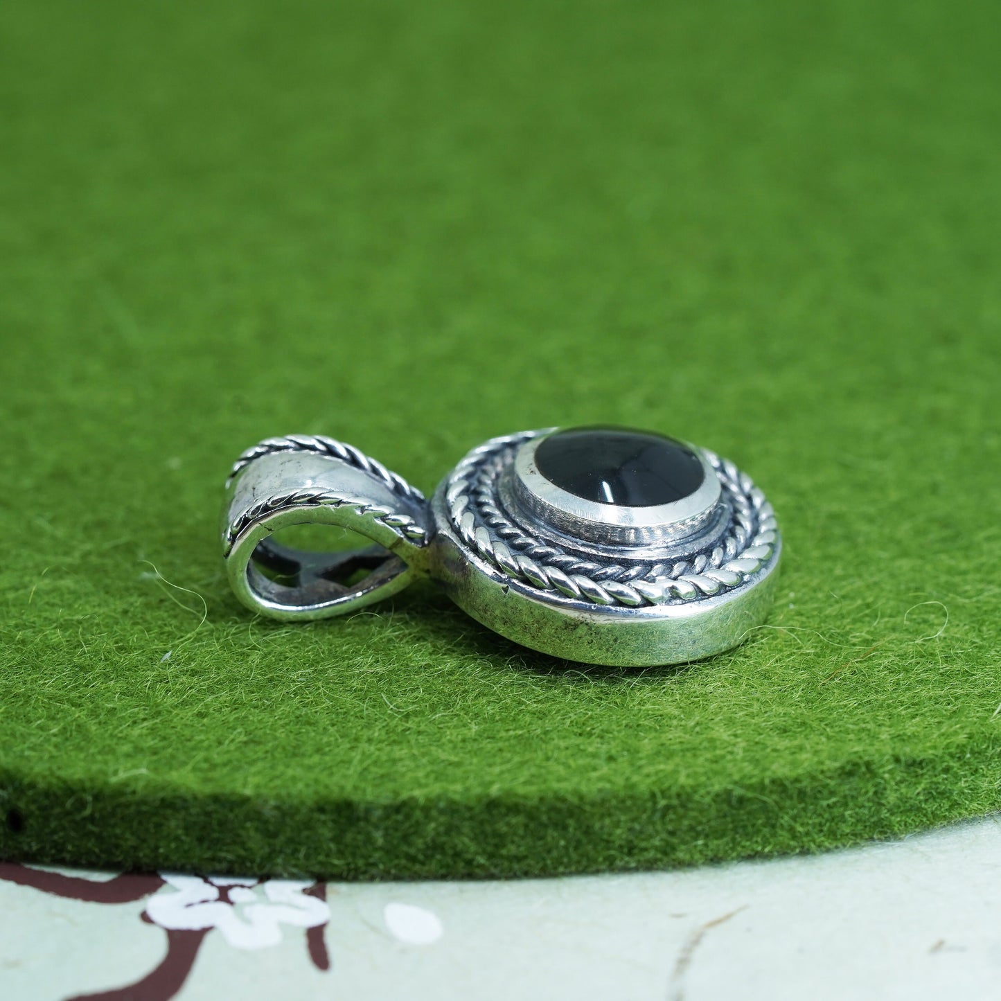 vintage handmade sterling silver pendant, Mexico 925 circle with black onyx