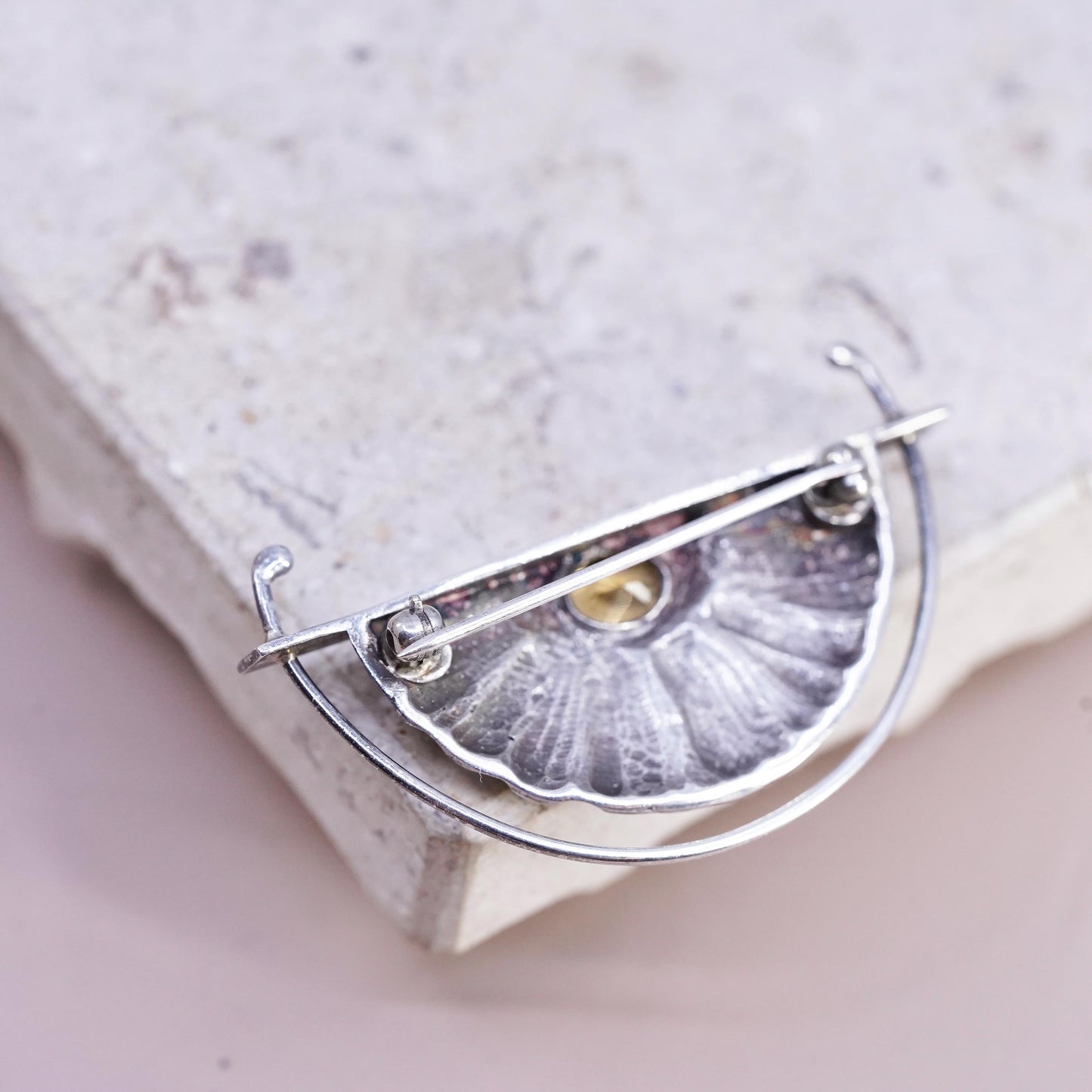 VTG modernist designer Sterling silver handmade brooch, 925 wrinkly citrine pin