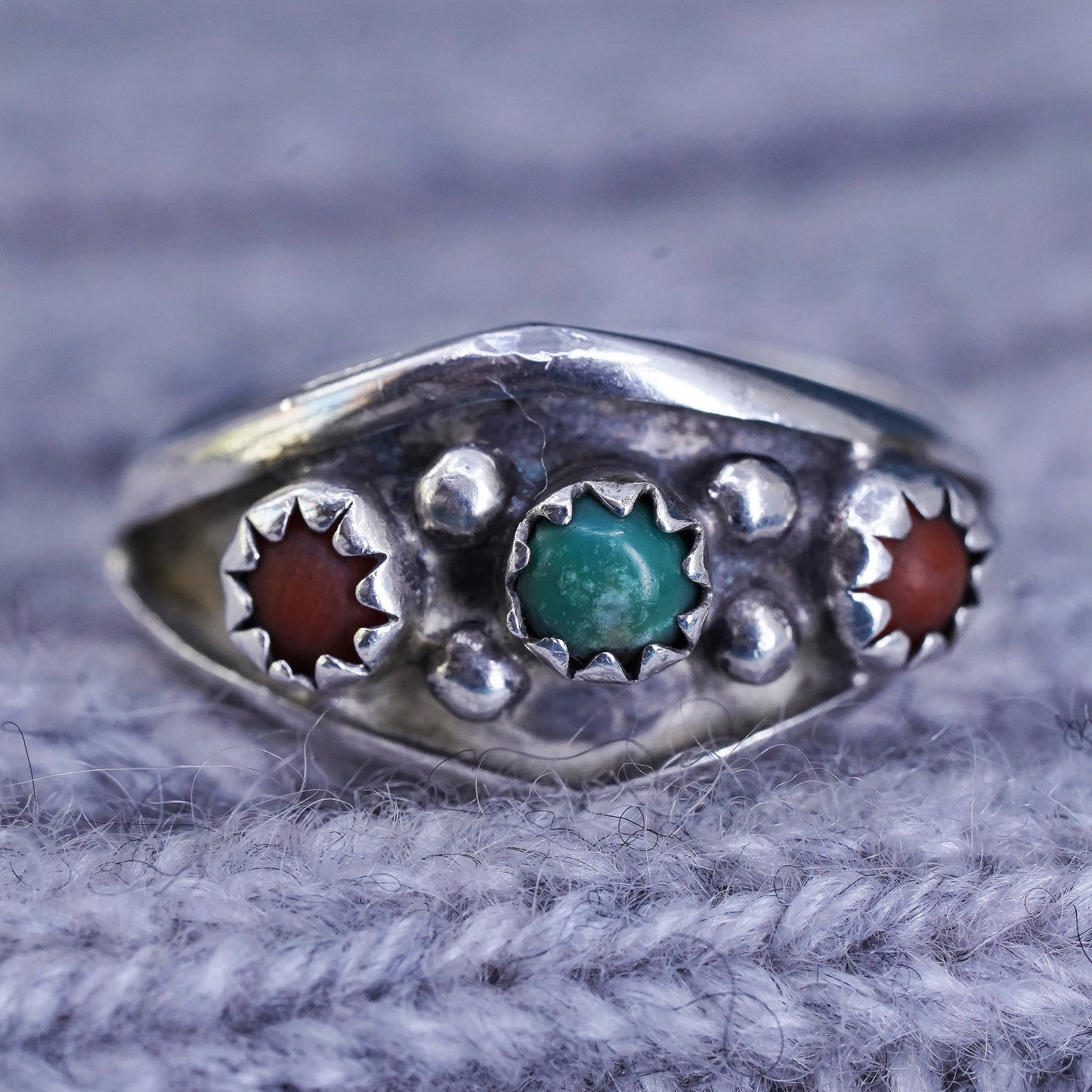 Size 4, Navajo Sterling 925 silver ring, Native American southwestern turquoise