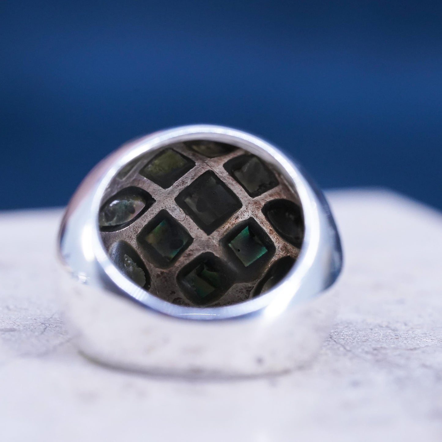 Size 7.5, vintage sterling 925 silver handmade statement ring with abalone