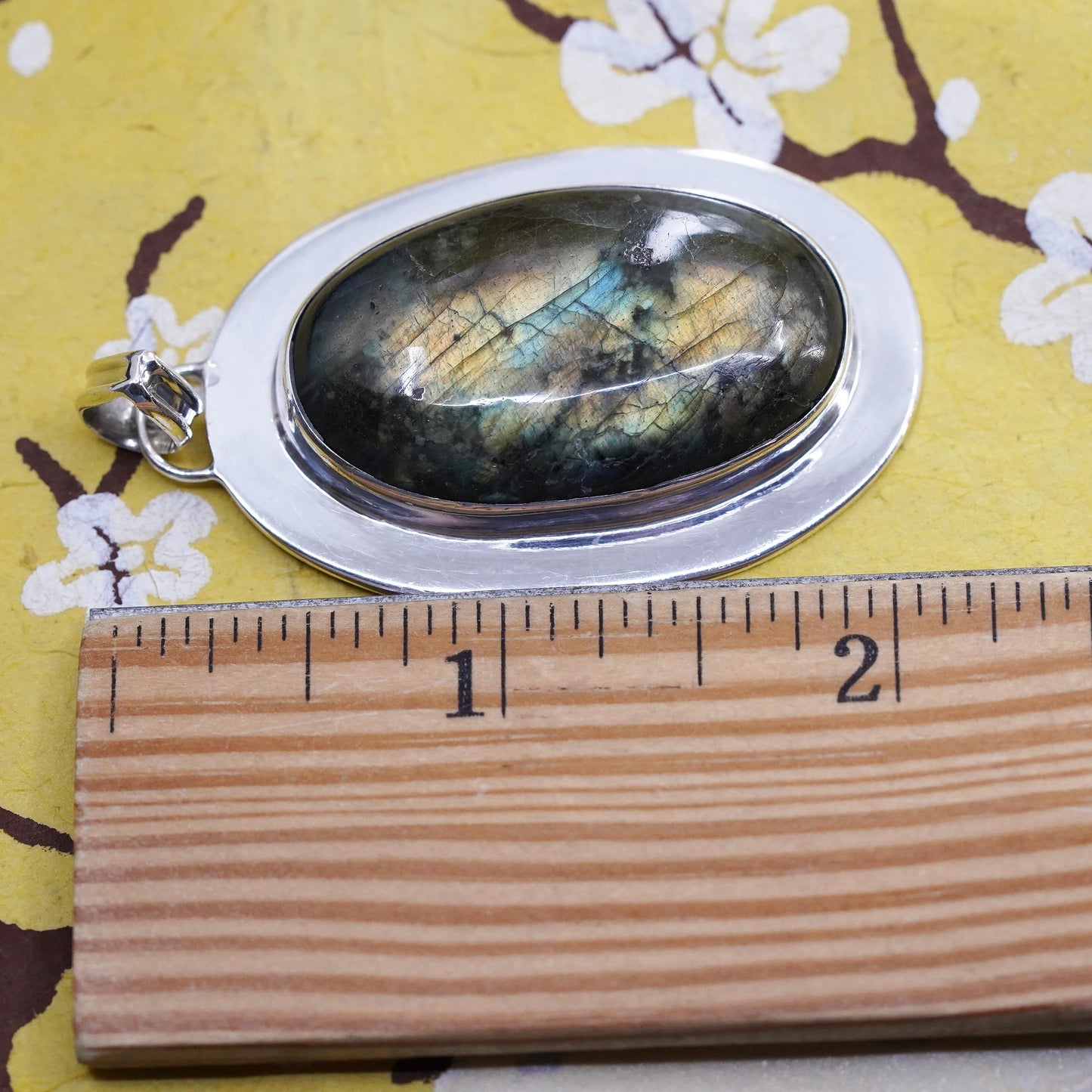 Vintage Sterling 925 silver handmade huge pendant with oval labradorite