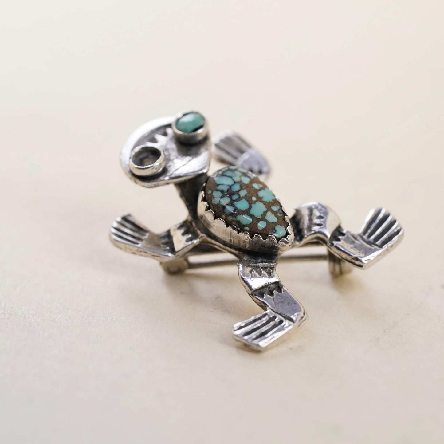 Native American turquoise Frog Brooch Sterling 925 Silver Zuni Figural Frog Pin