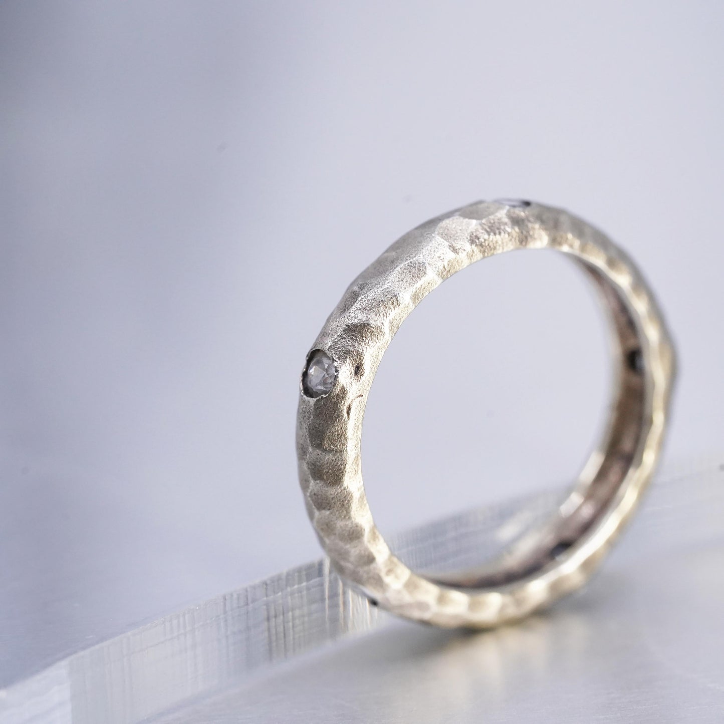 Size 6.25, VTG gold plated Sterling 925 silver hammered textured ring, Cz band
