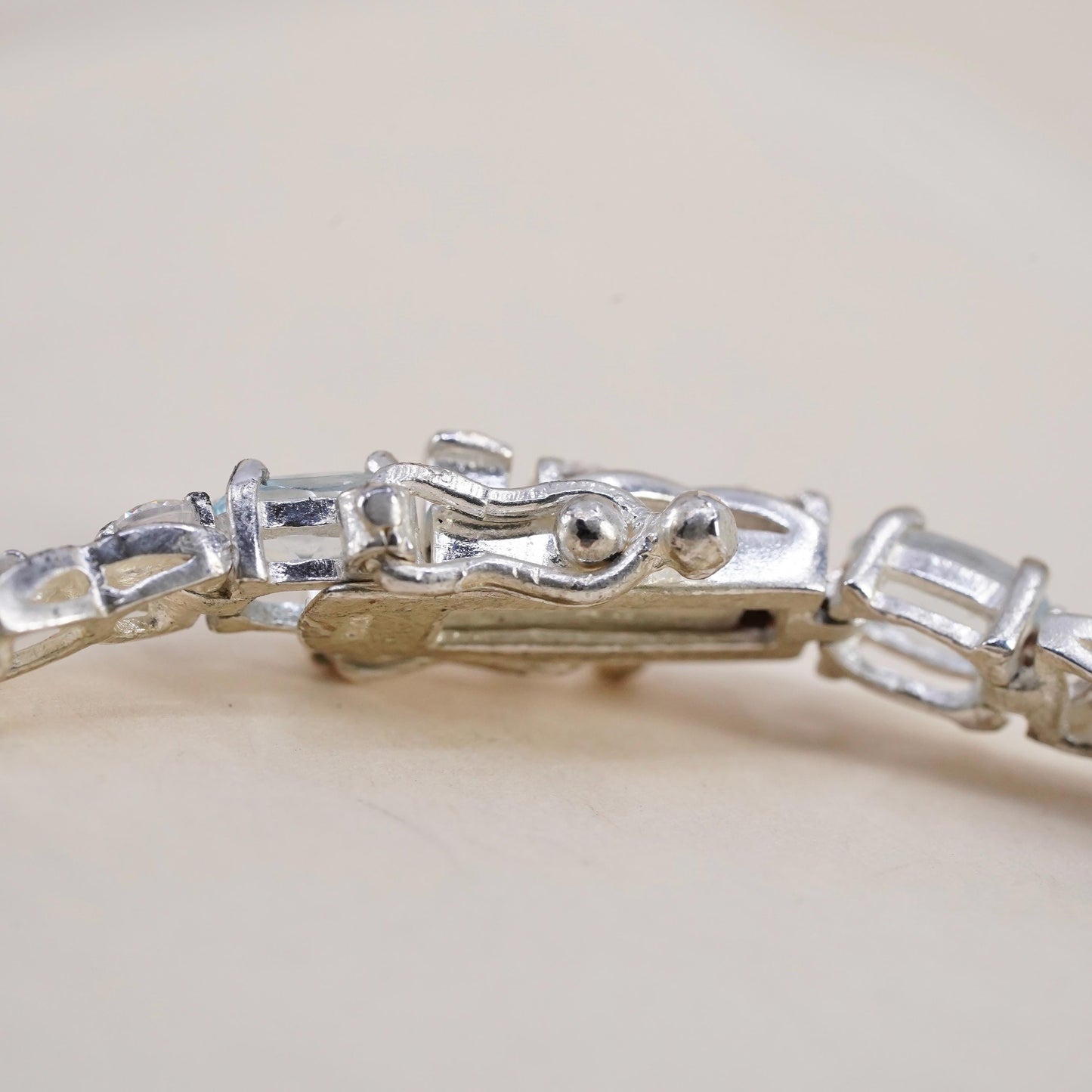 6.75", Vintage Sterling 925 silver tennis bracelet with cluster topaz