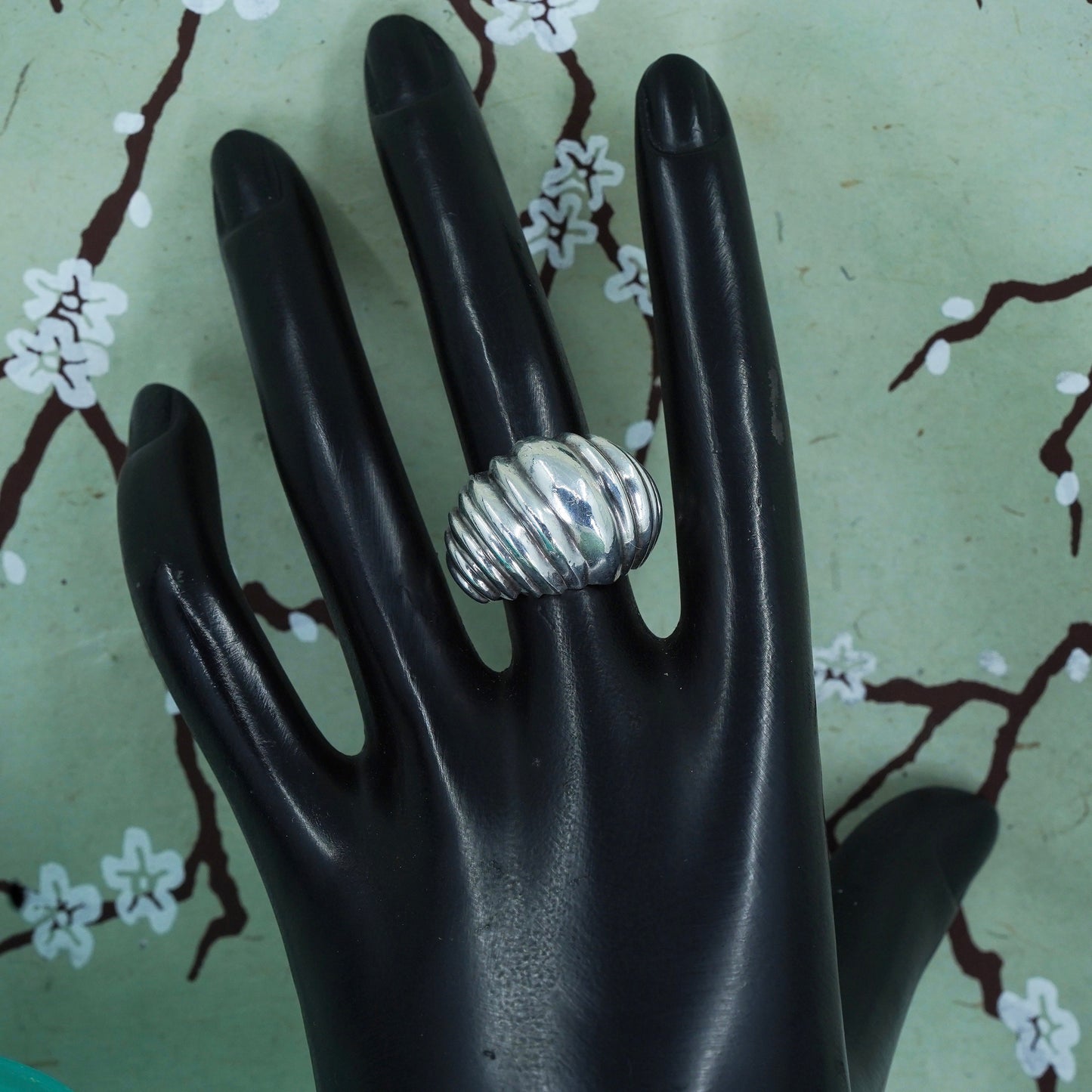 Size 6, vtg sterling silver ribbed ring, southwestern 925 silver statement band