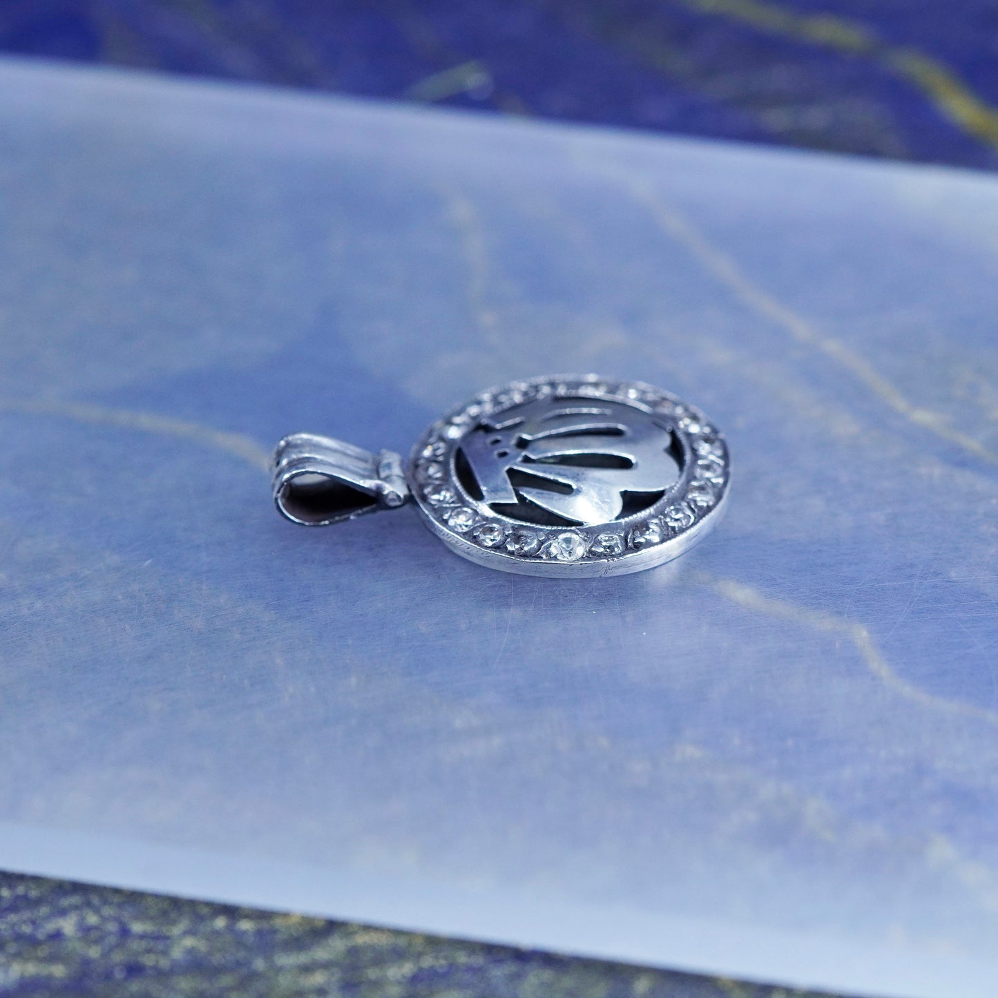 Vintage Sterling silver handmade pedant, 925 circle with cluster crystal