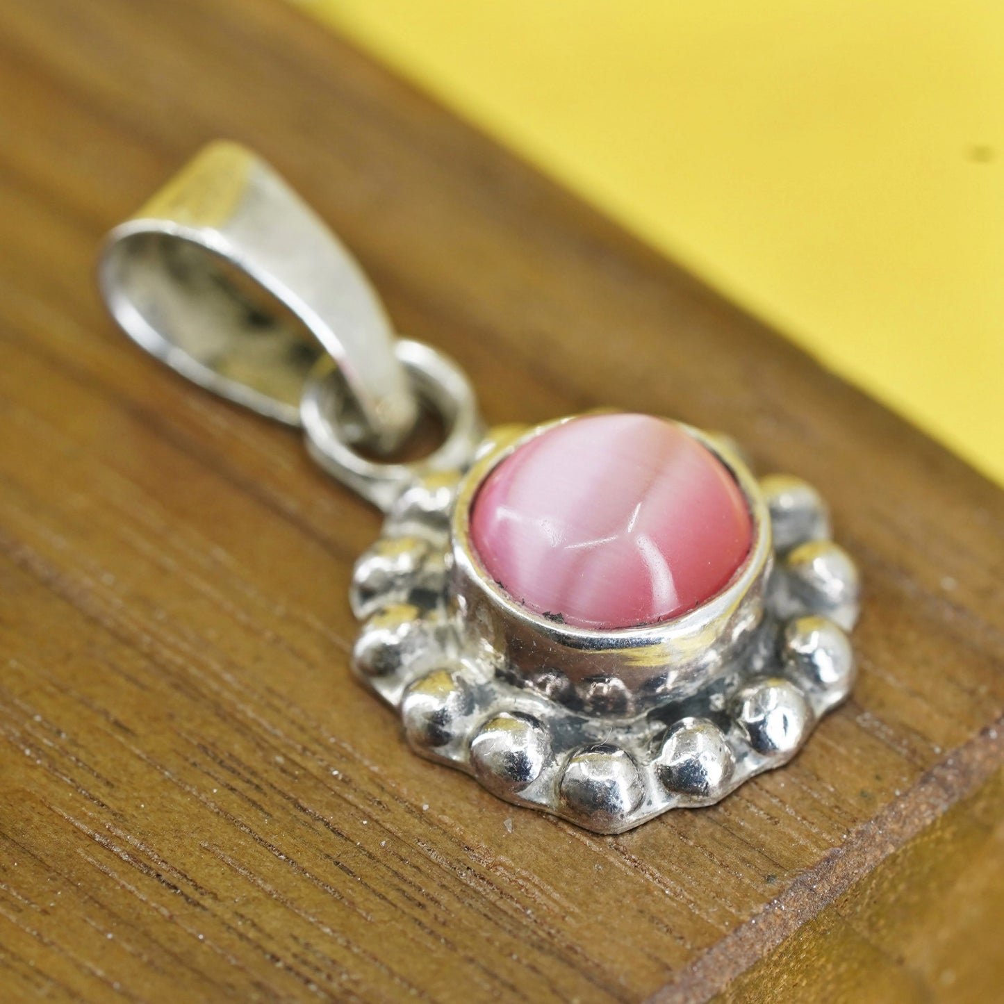 Vintage Mexico Sterling 925 silver pendant with pink cat’s eye and beads