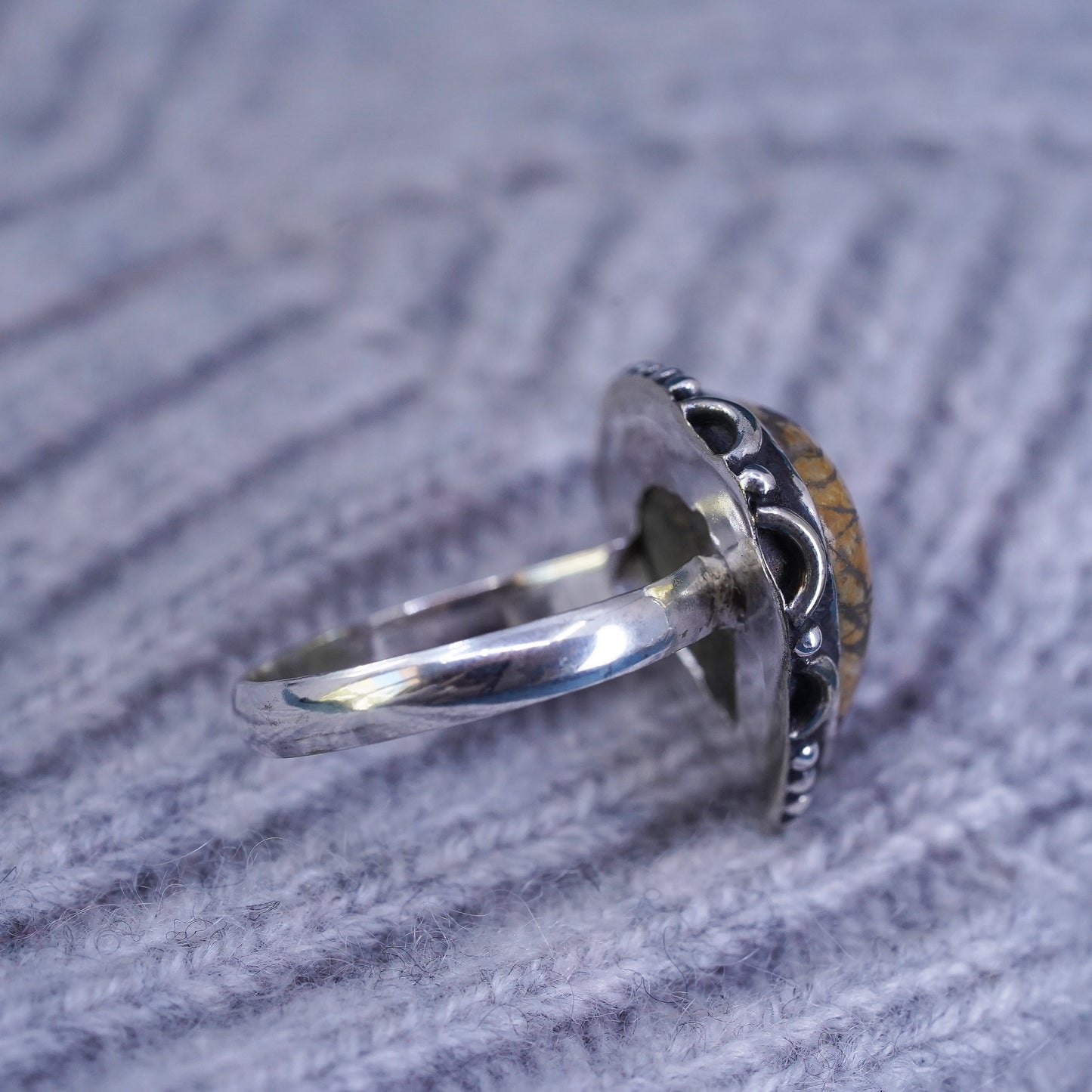 Size 10, vintage Sterling 925 silver handmade ring with agate stone and beads