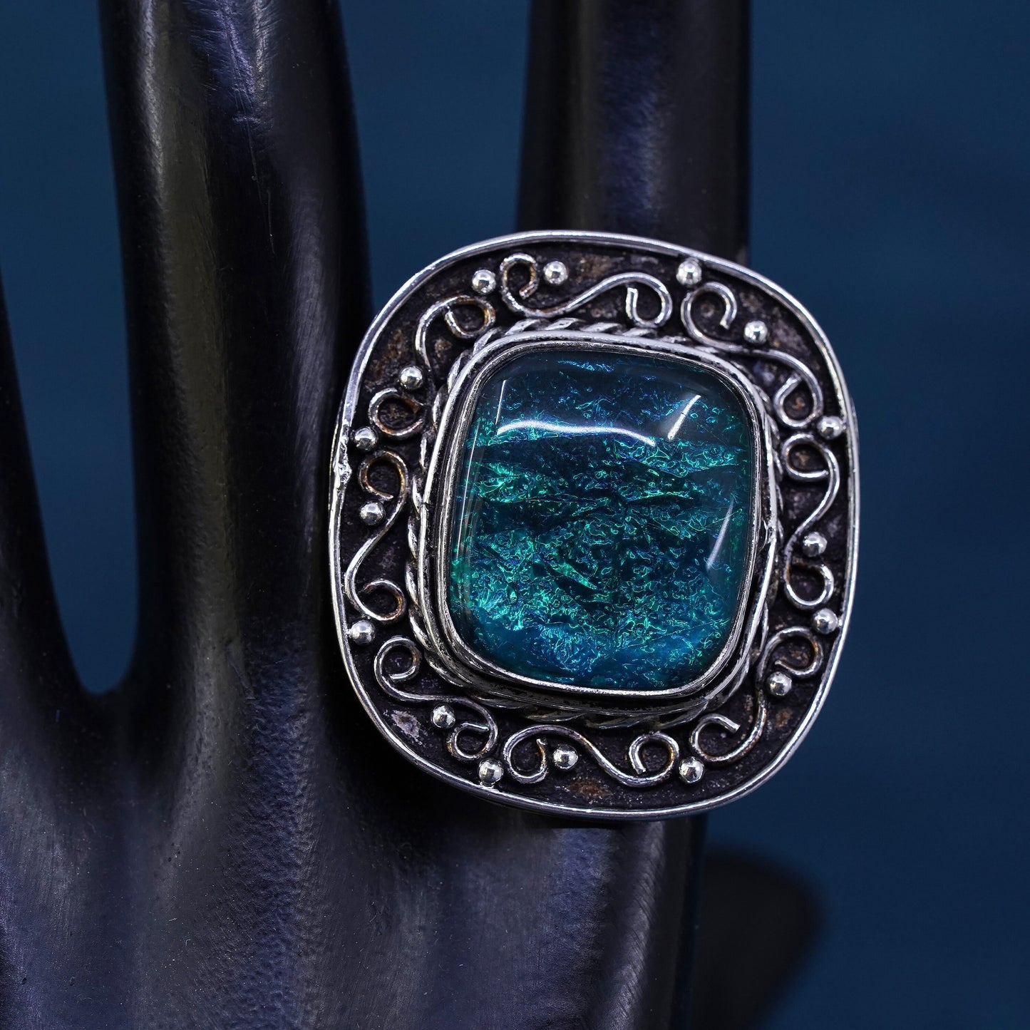 Size 5.25, VTG Mexico Sterling 925 silver handmade ring with blue foiled glass