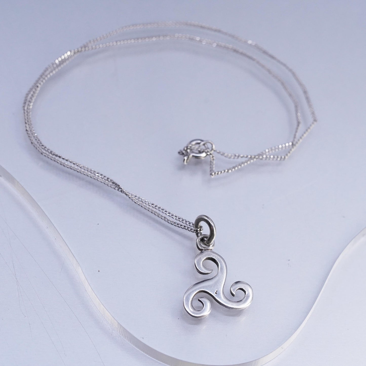 15", vintage Sterling 925 silver handmade curb necklace Celtic sprial pendant