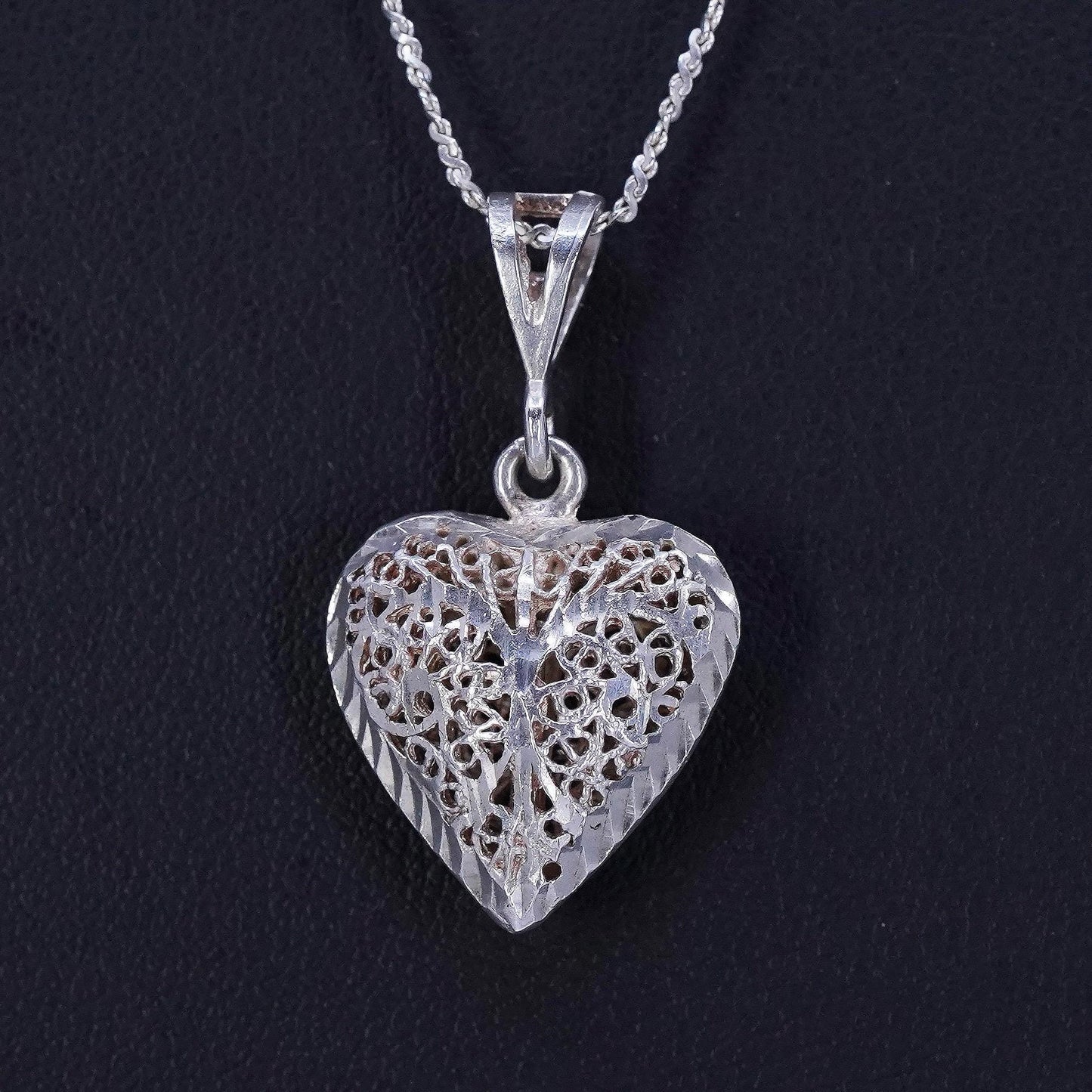 18”, Sterling 925 silver twisted S link necklace with filigree heart pendant