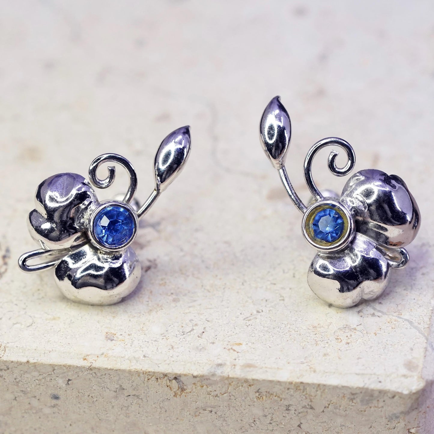 Vintage Sterling 925 silver screw back flower earrings with blue Rhinestone