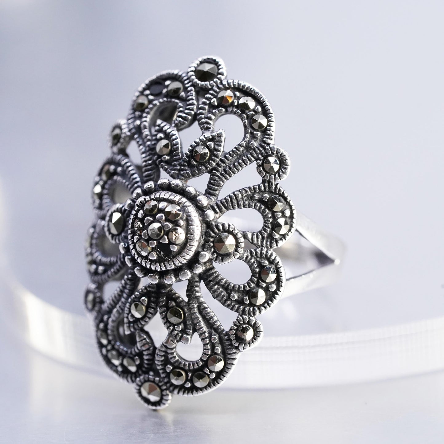 Size 7, southwestern Sterling 925 silver ring, filigree band cluster marcasite