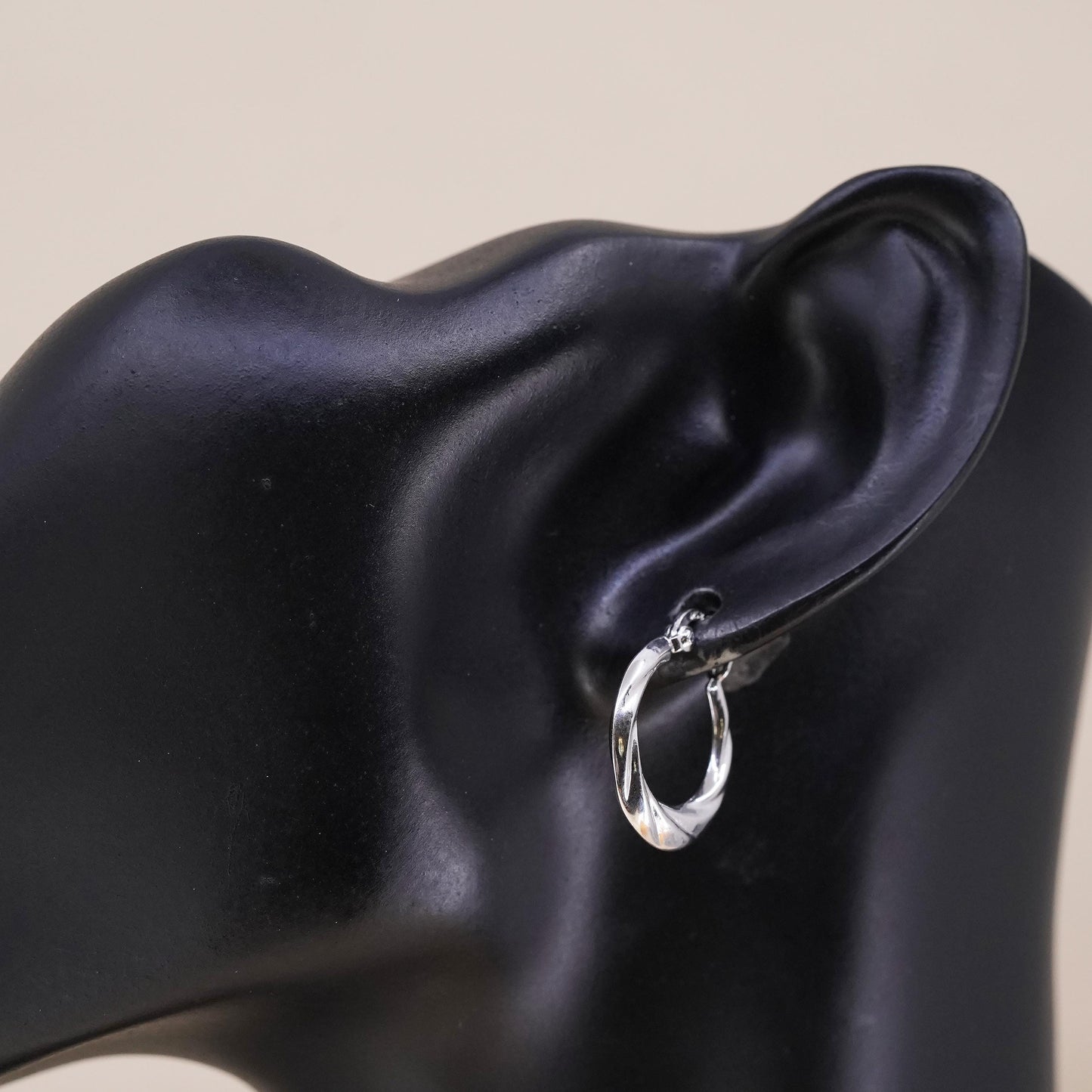 0.75", Vintage sterling silver loop single earring, ribbed primitive hoop