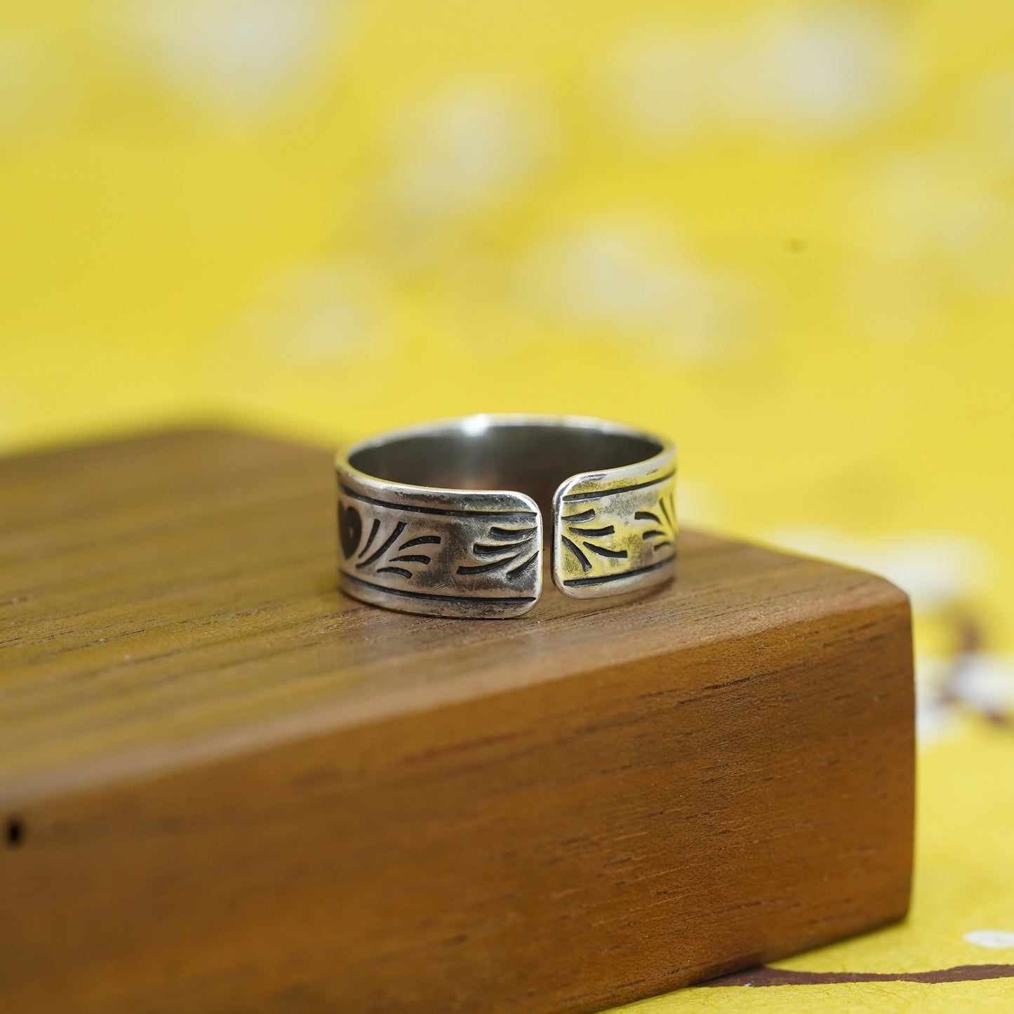 Size adjustable, vintage Sterling silver handmade ring, 925 wrap band heart
